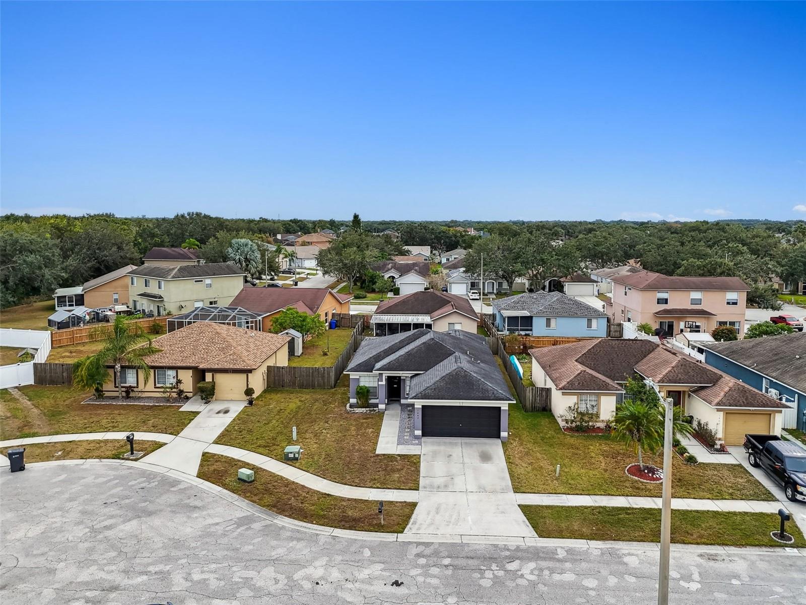 Listing photo id 38 for 1407 Oakford Court