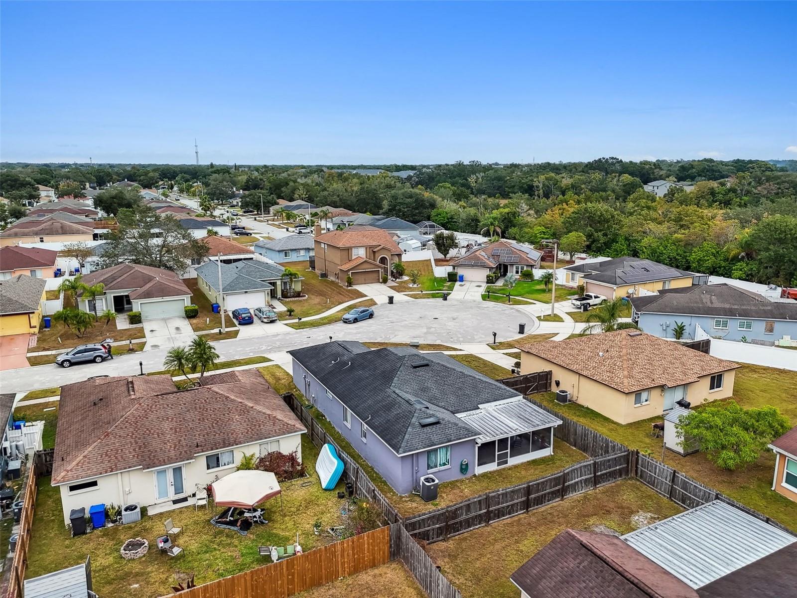 Listing photo id 39 for 1407 Oakford Court