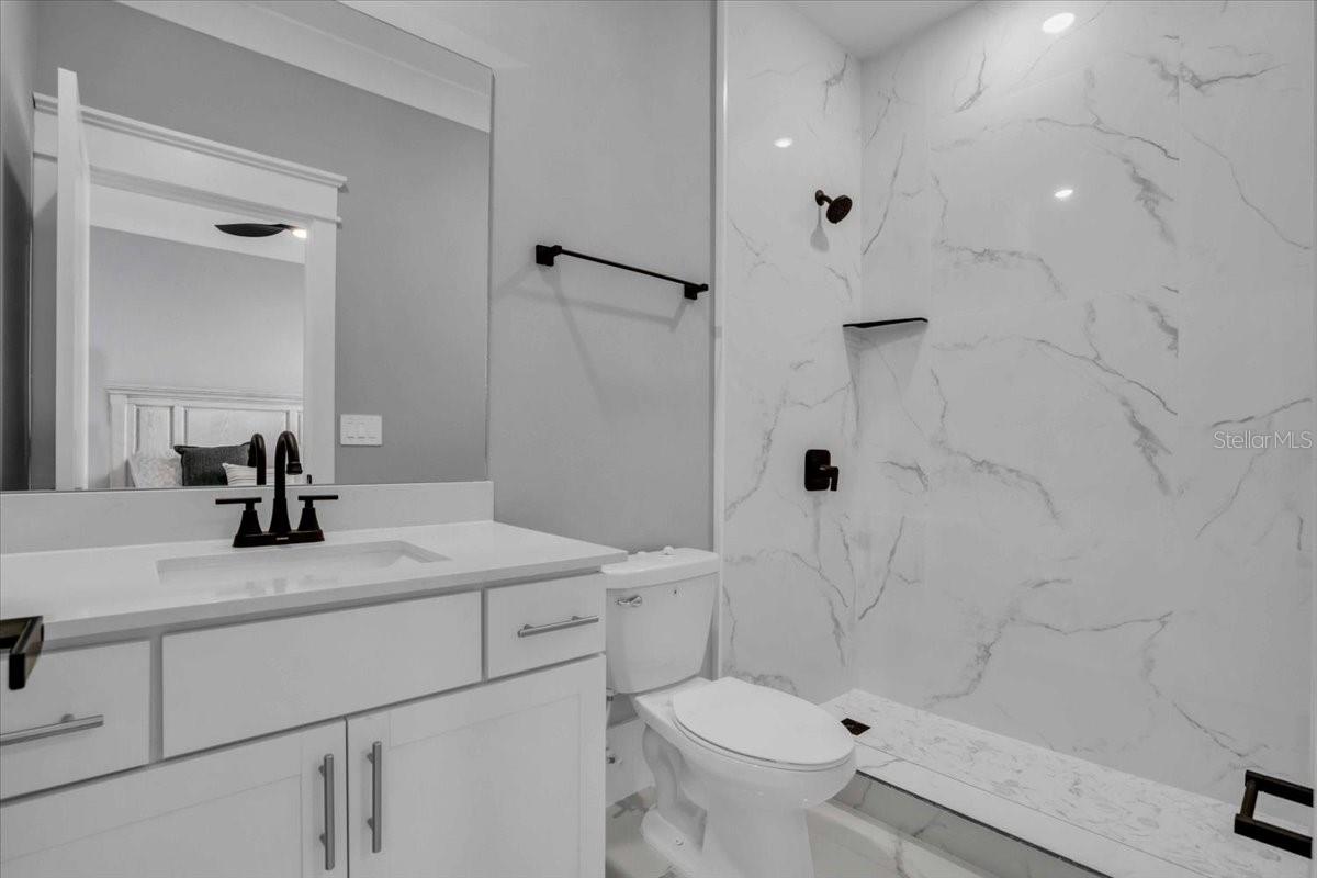 Image 14 of 57 For 15018 Oxford Grey Drive