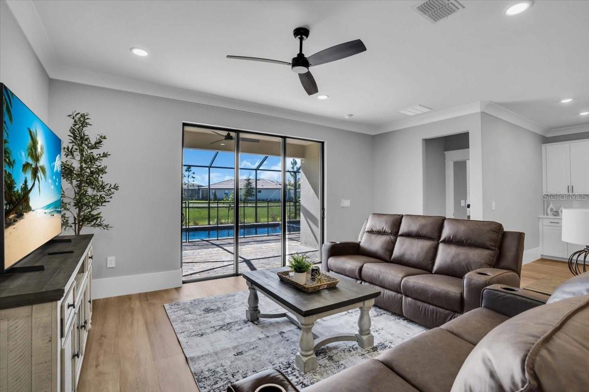 Image 9 of 57 For 15018 Oxford Grey Drive