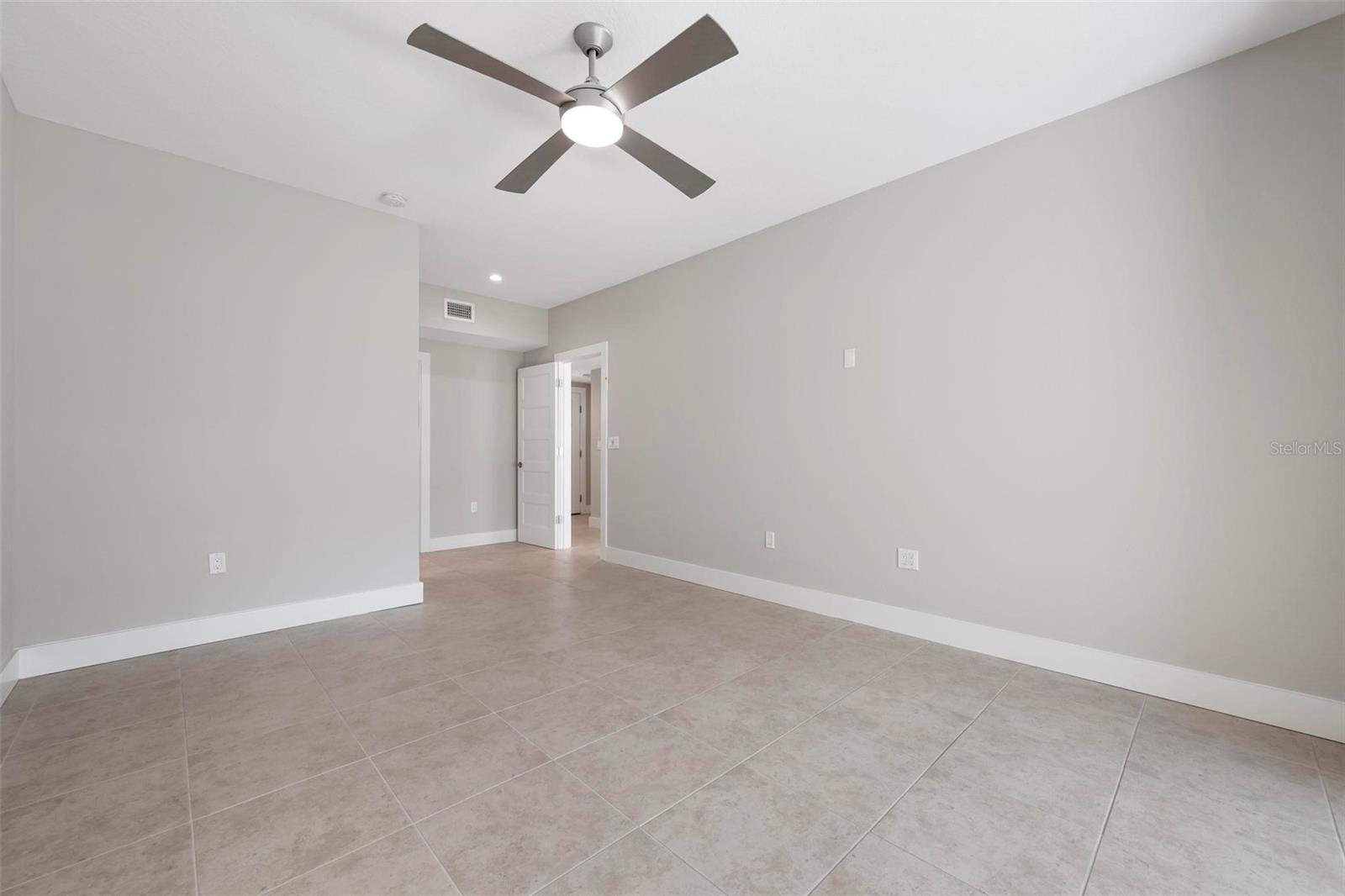 Image 20 of 62 For 5903 Tidewood Avenue 1