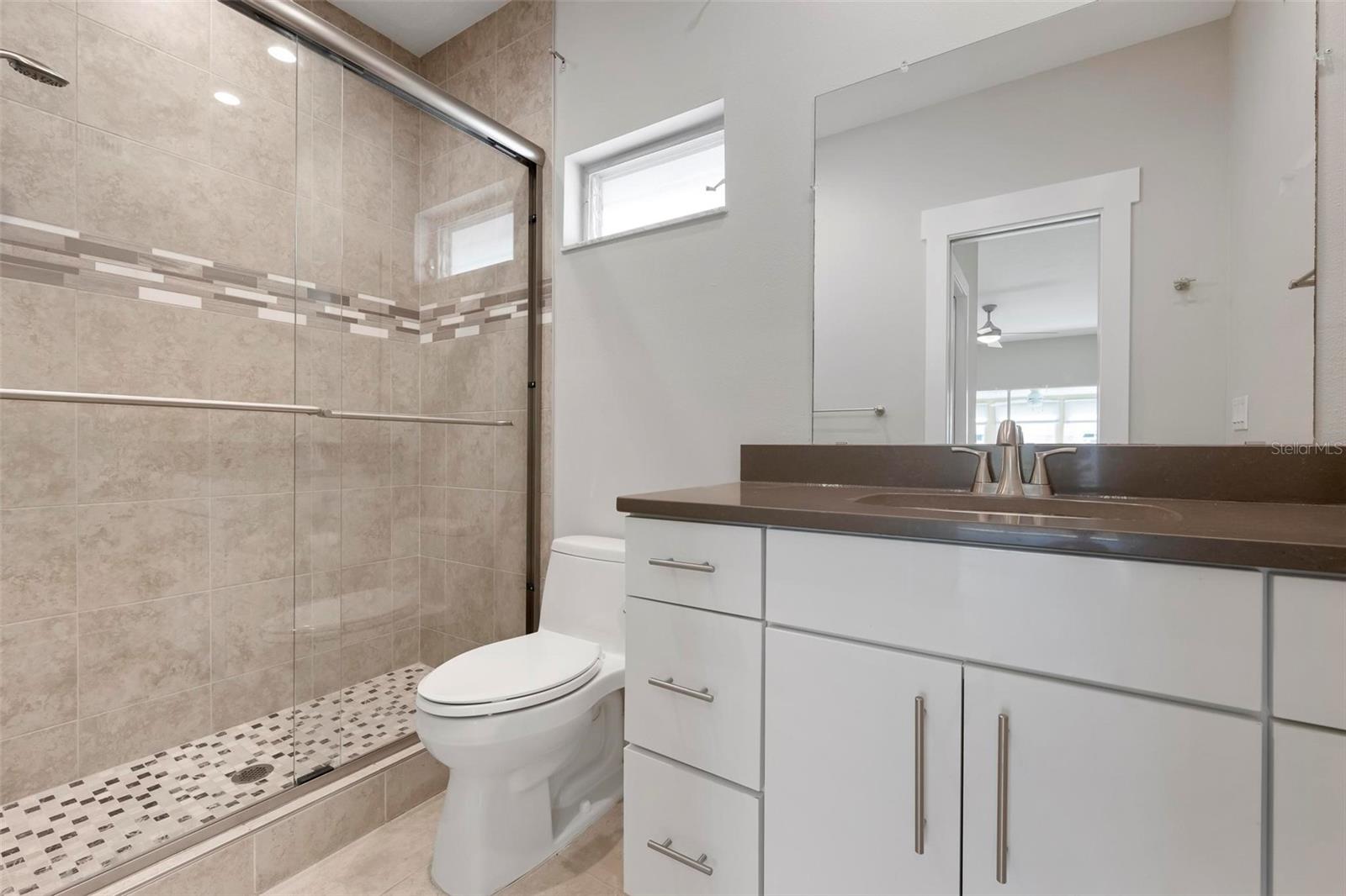 Image 23 of 62 For 5903 Tidewood Avenue 1