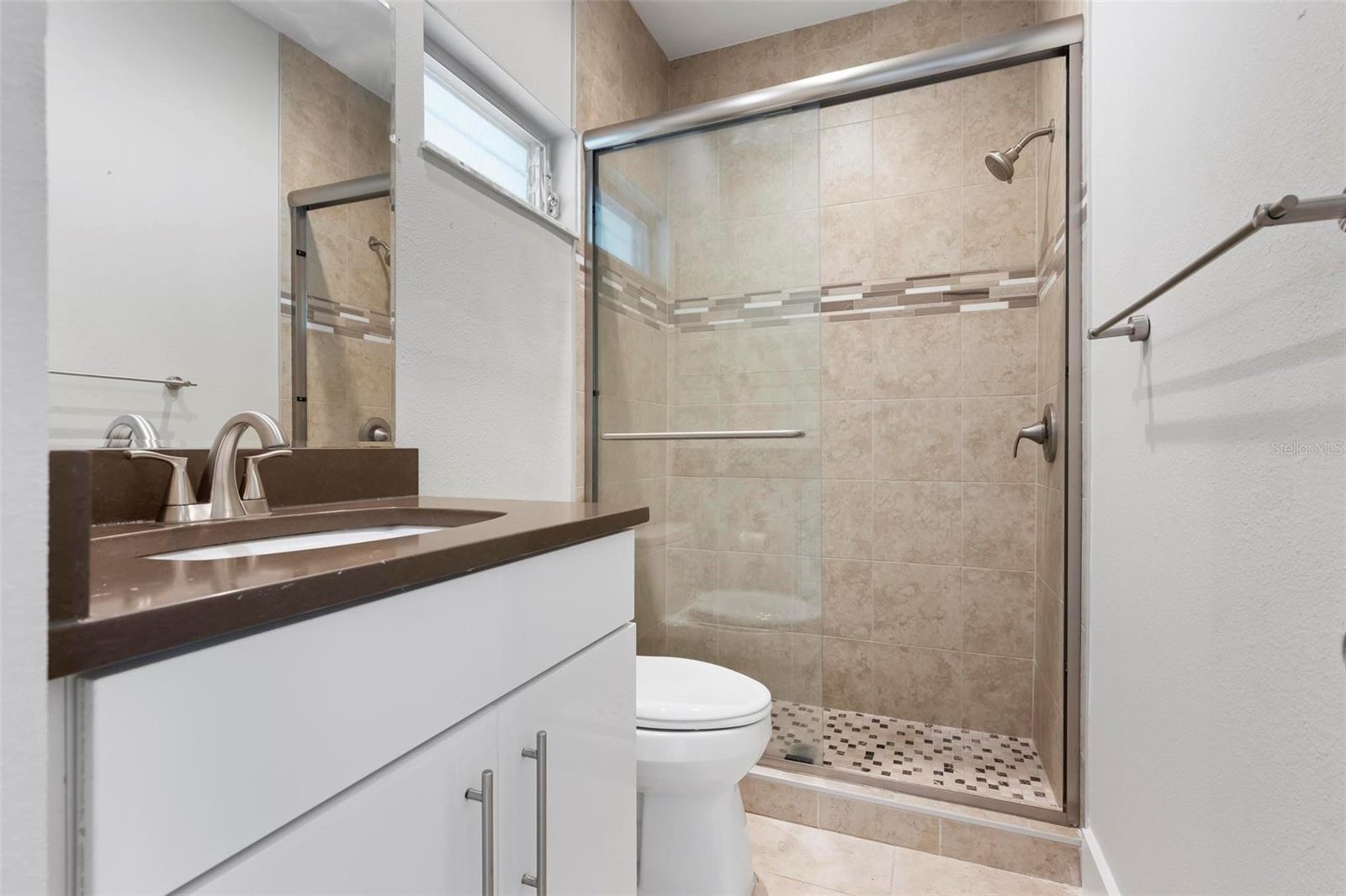 Image 26 of 62 For 5903 Tidewood Avenue 1