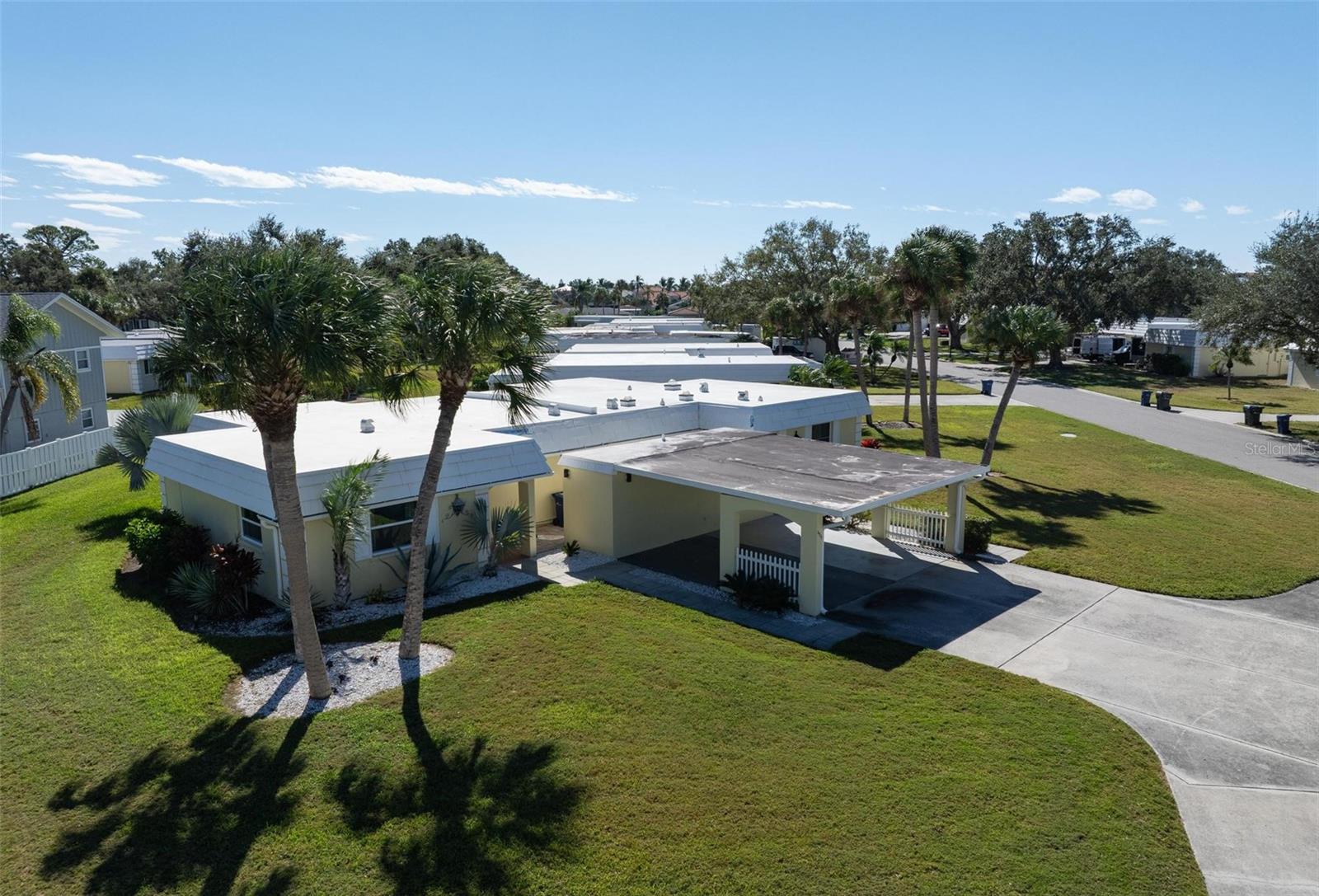 Image 36 of 62 For 5903 Tidewood Avenue 1