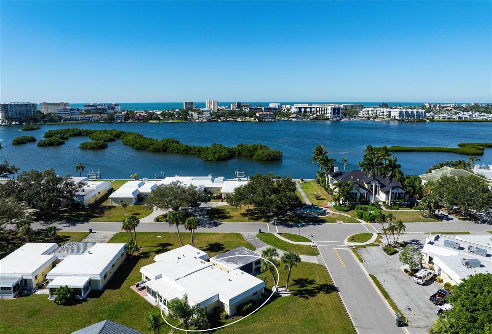 Image 40 of 62 For 5903 Tidewood Avenue 1