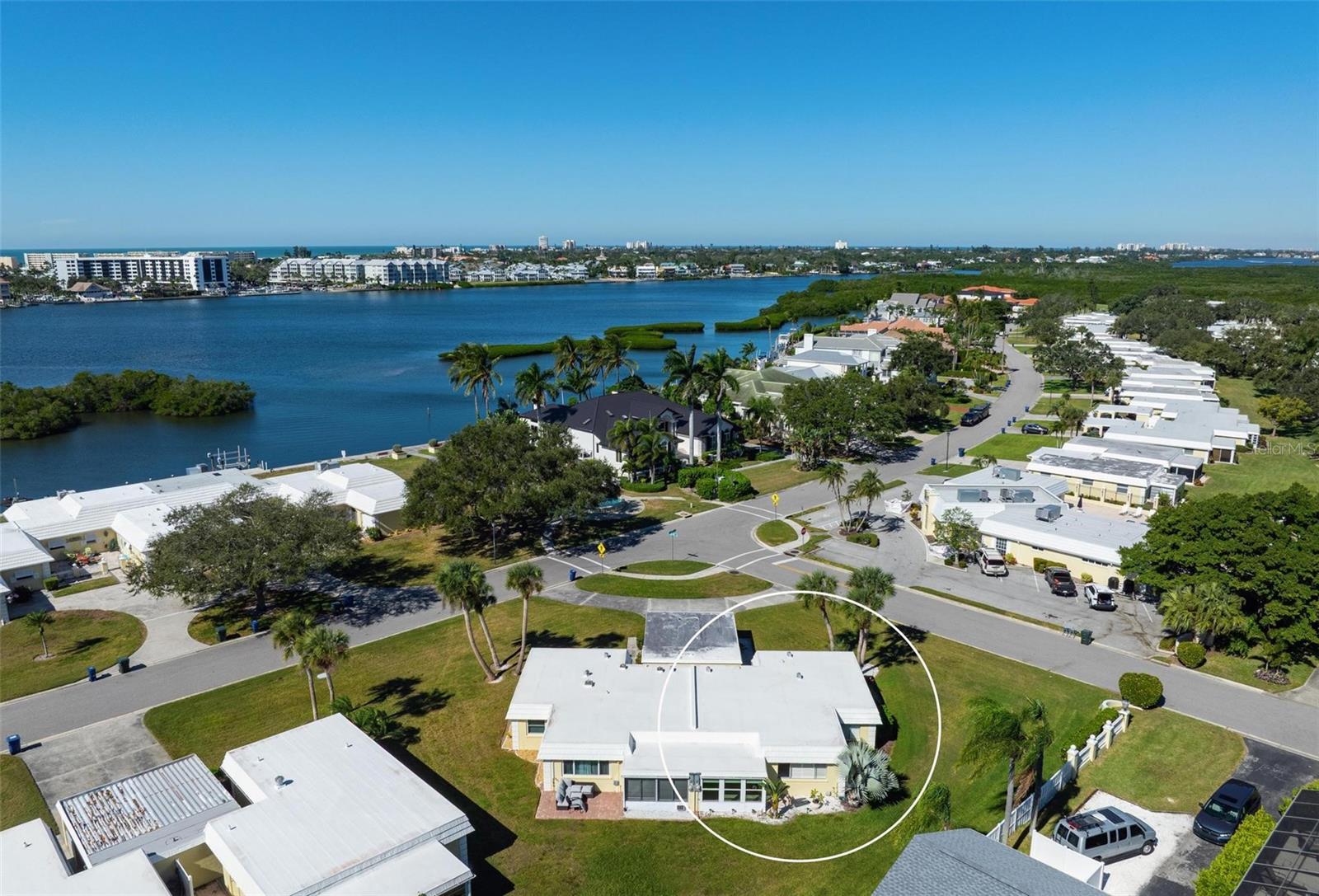 Image 41 of 62 For 5903 Tidewood Avenue 1