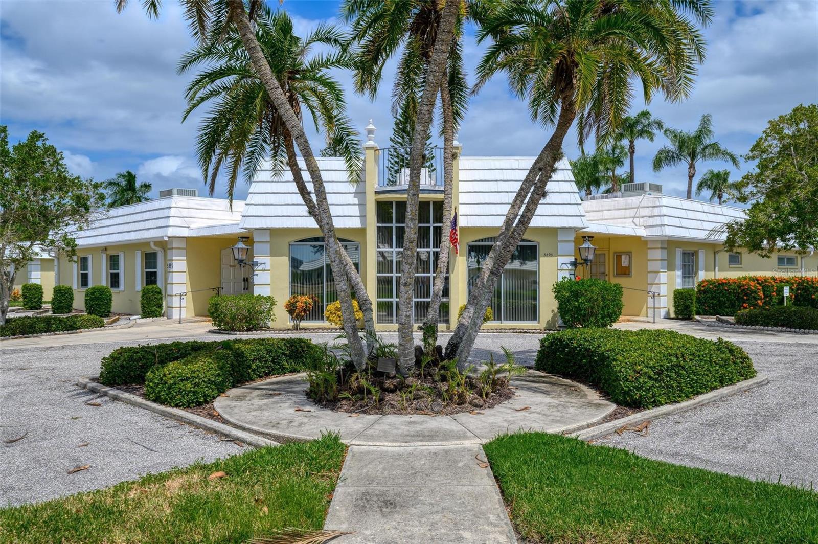 Image 45 of 62 For 5903 Tidewood Avenue 1