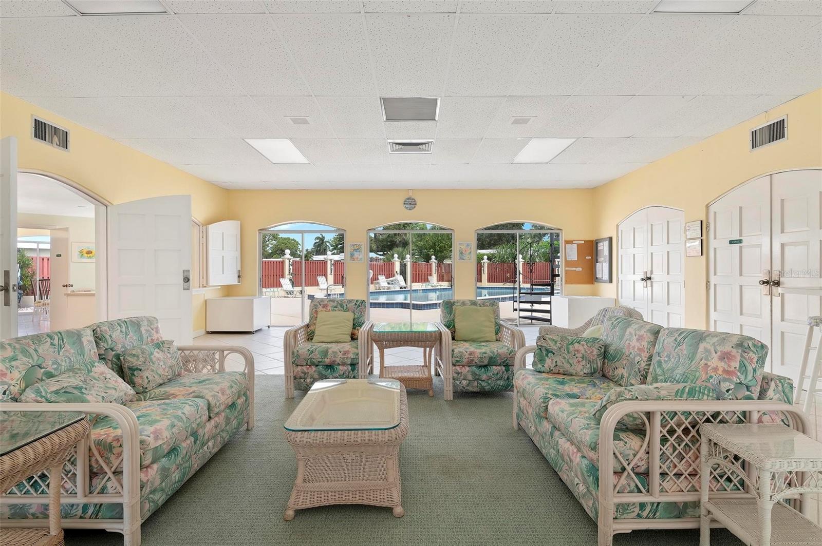 Image 47 of 62 For 5903 Tidewood Avenue 1