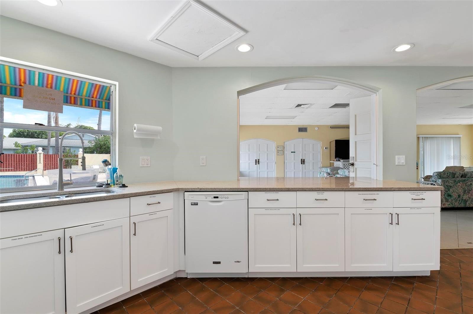 Image 50 of 62 For 5903 Tidewood Avenue 1