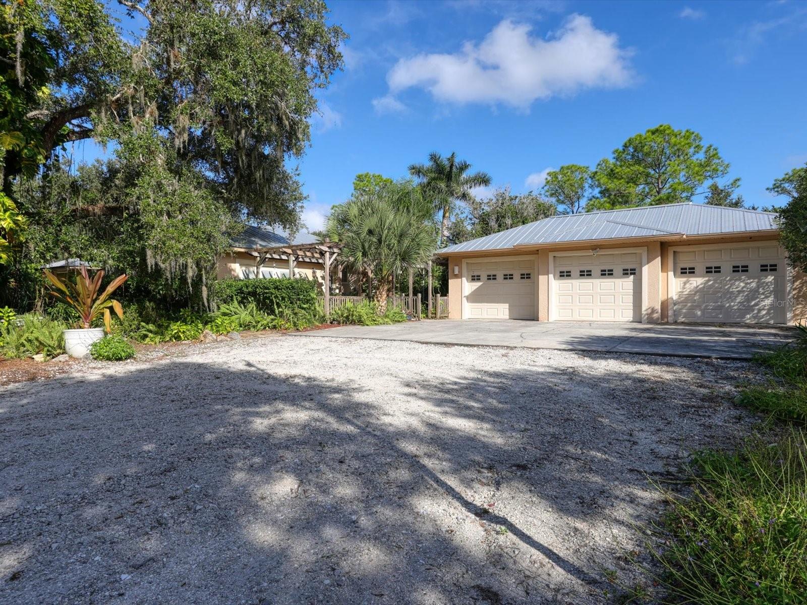 Details for 4708 Hidden River Road, SARASOTA, FL 34240