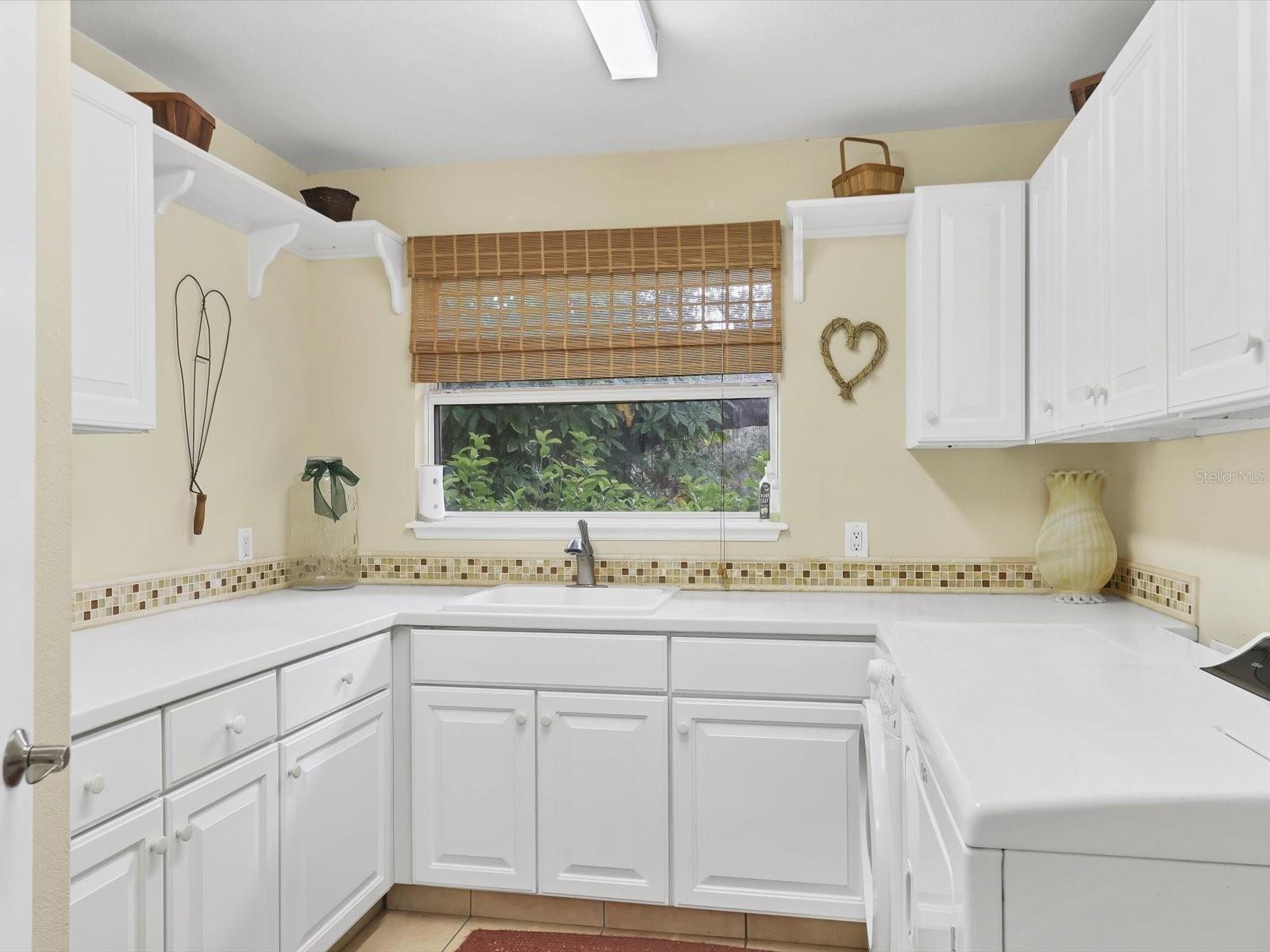 Image 28 of 67 For 4708 Hidden River Road