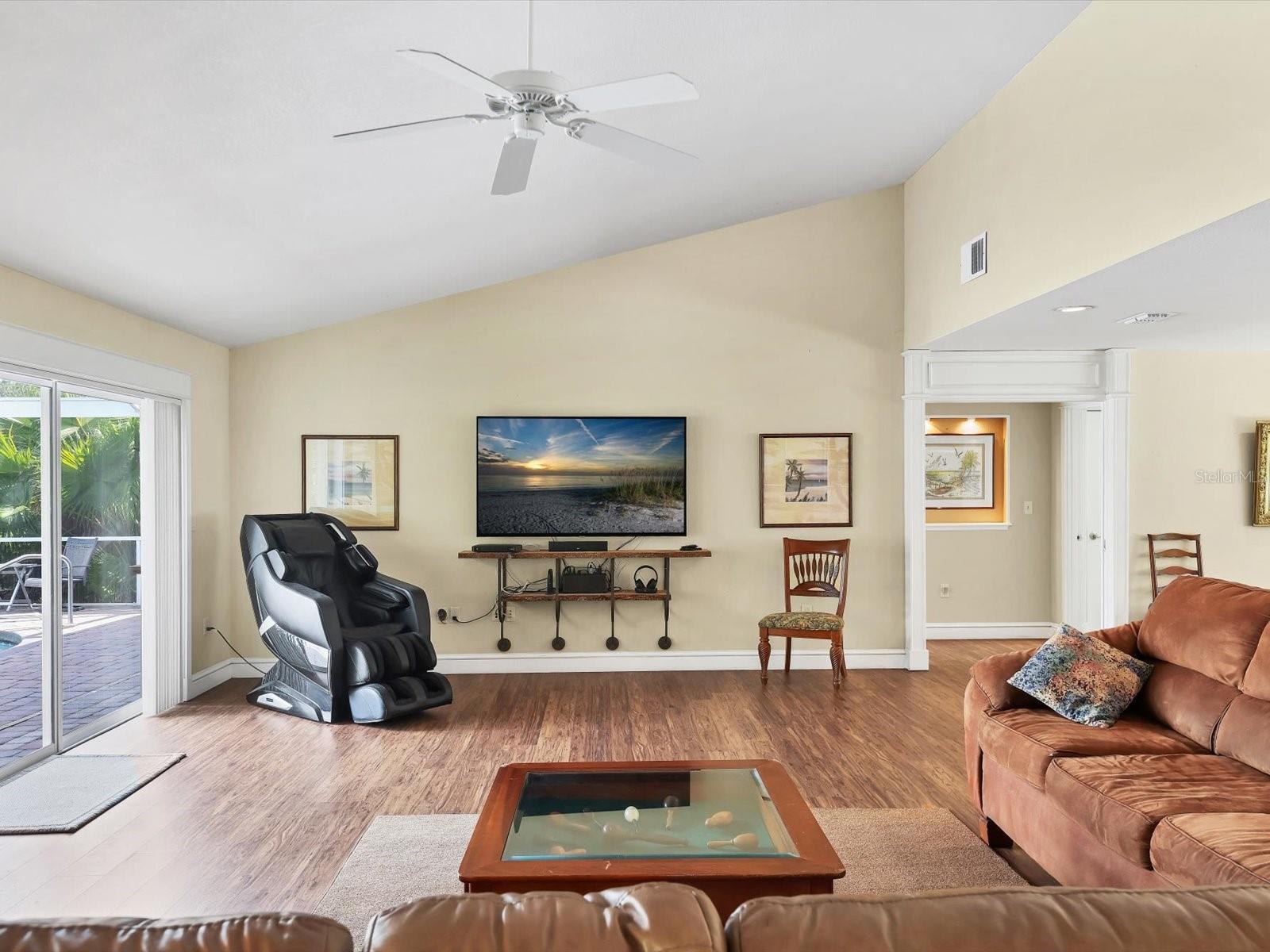 Image 7 of 67 For 4708 Hidden River Road