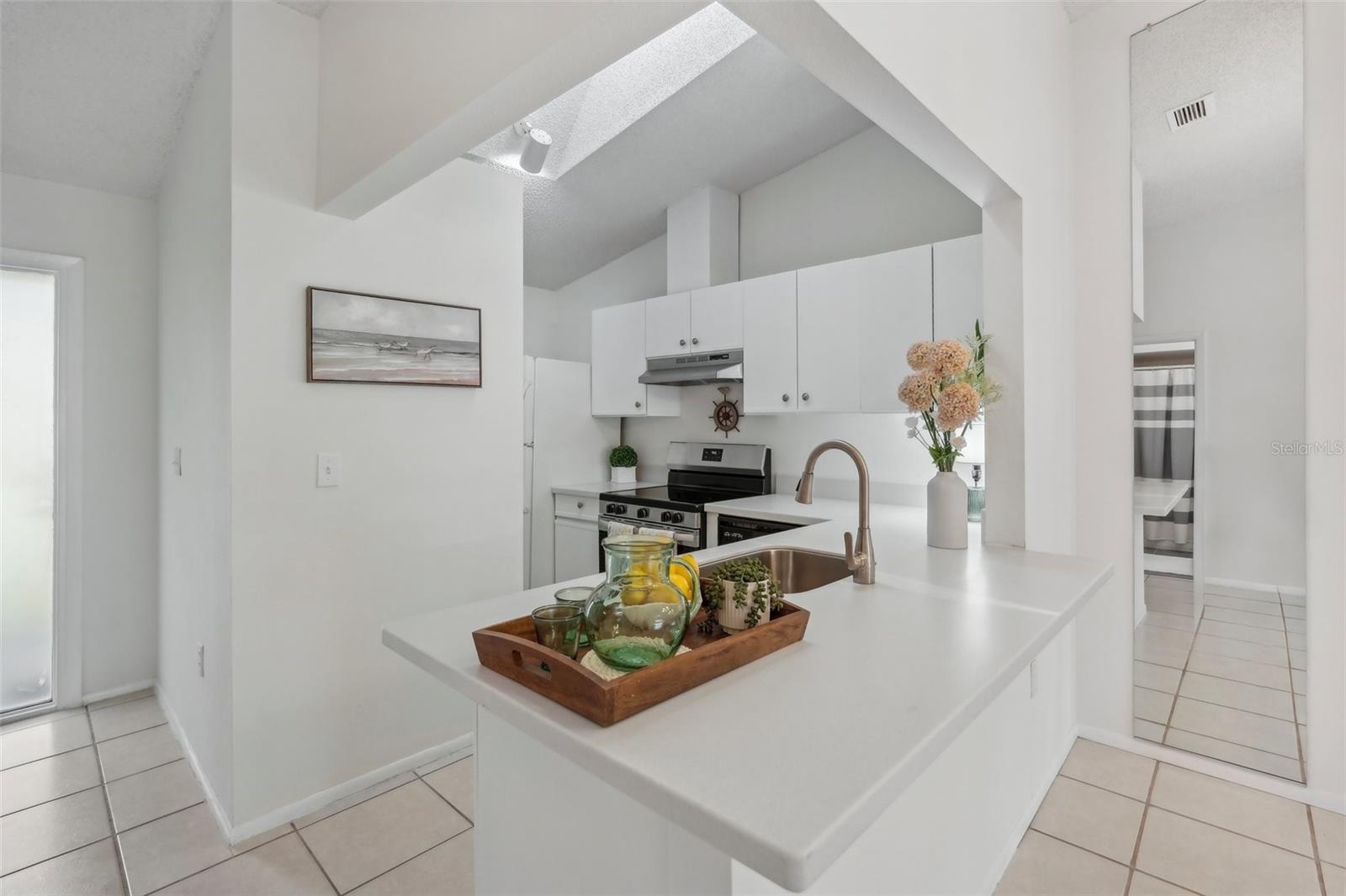 Image 4 of 30 For 5382 Royal Palm Avenue 5382