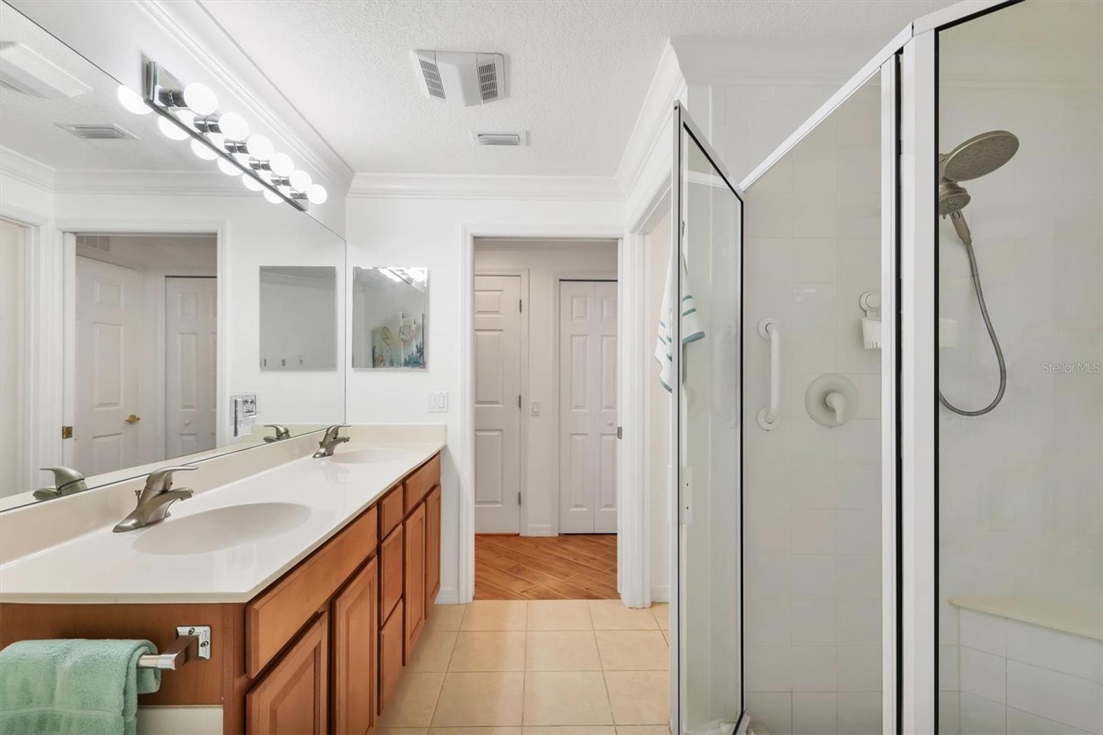 Image 23 of 40 For 4508 Cinnamon Drive 2306