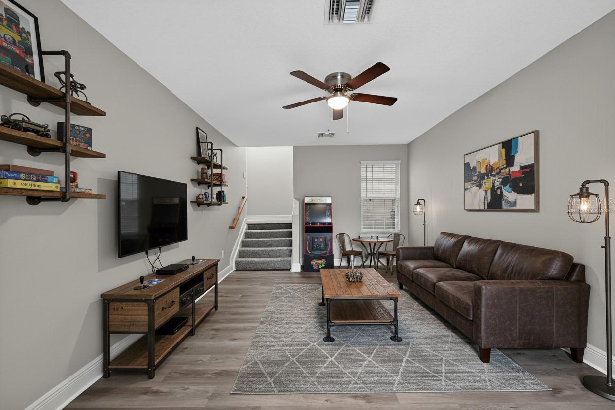 Image 16 of 60 For 13502 Loreo Court