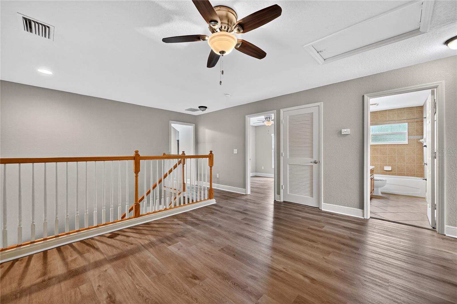 Image 28 of 60 For 13502 Loreo Court