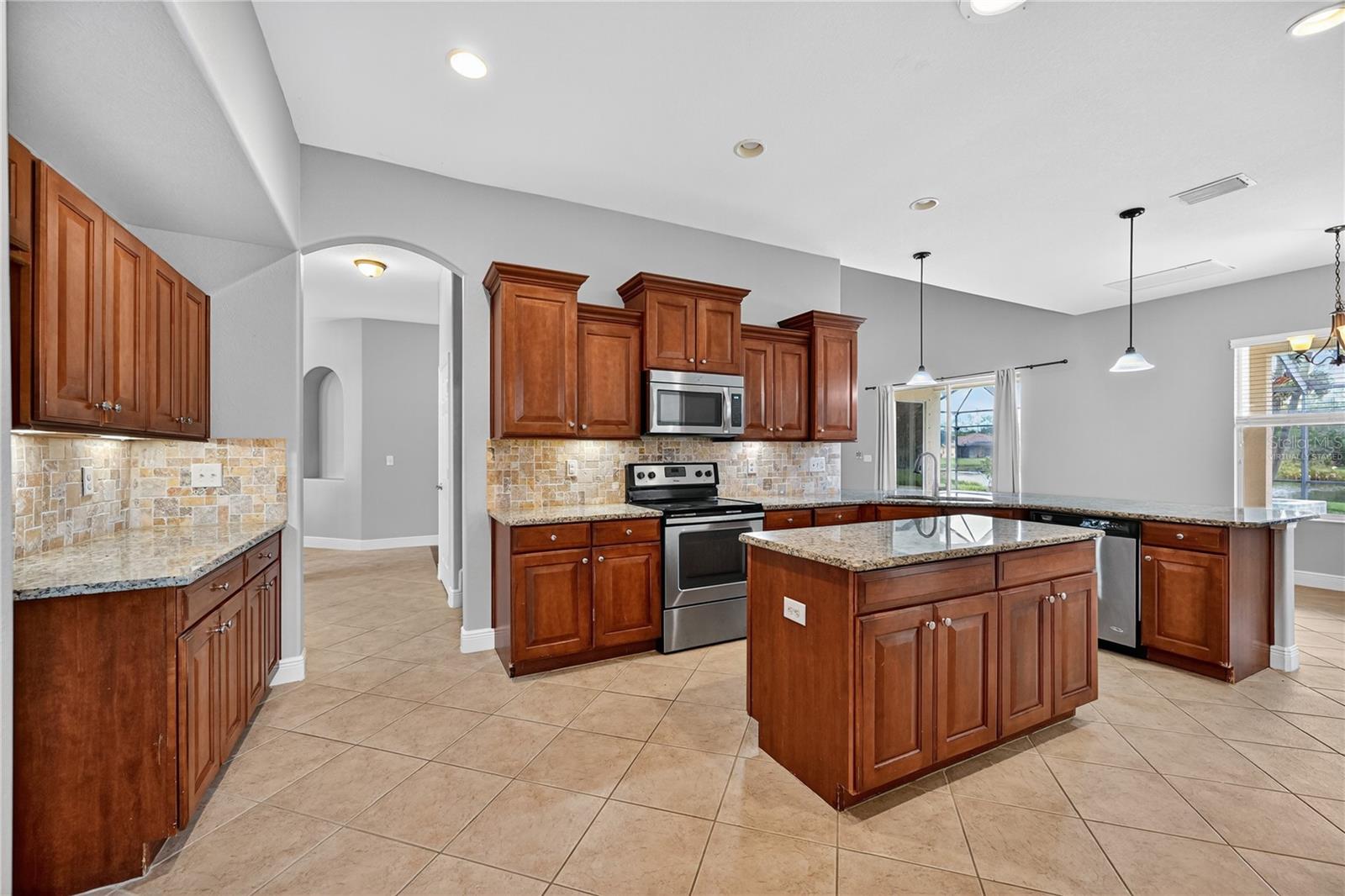 Image 42 of 60 For 13502 Loreo Court