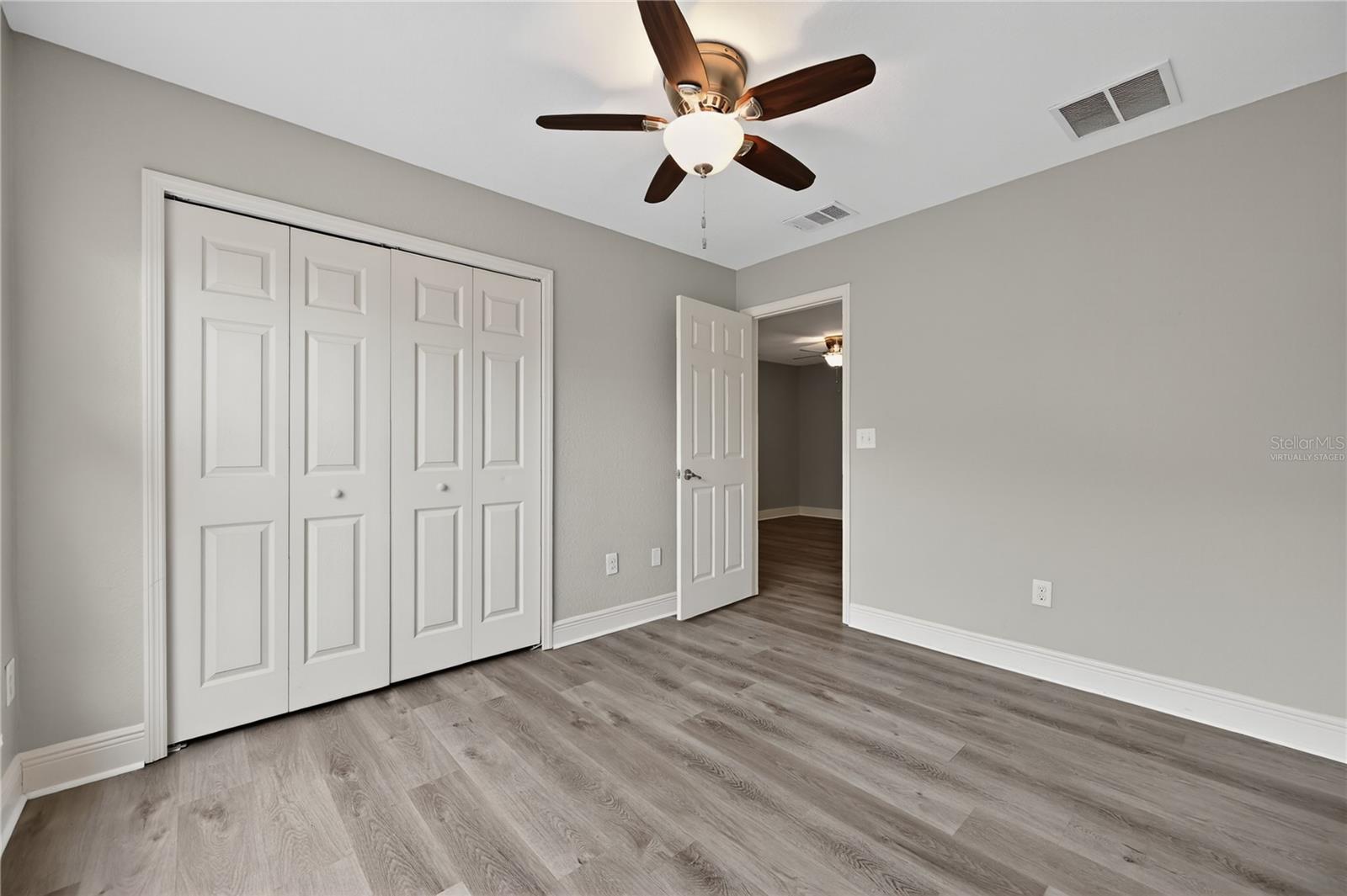 Image 46 of 60 For 13502 Loreo Court