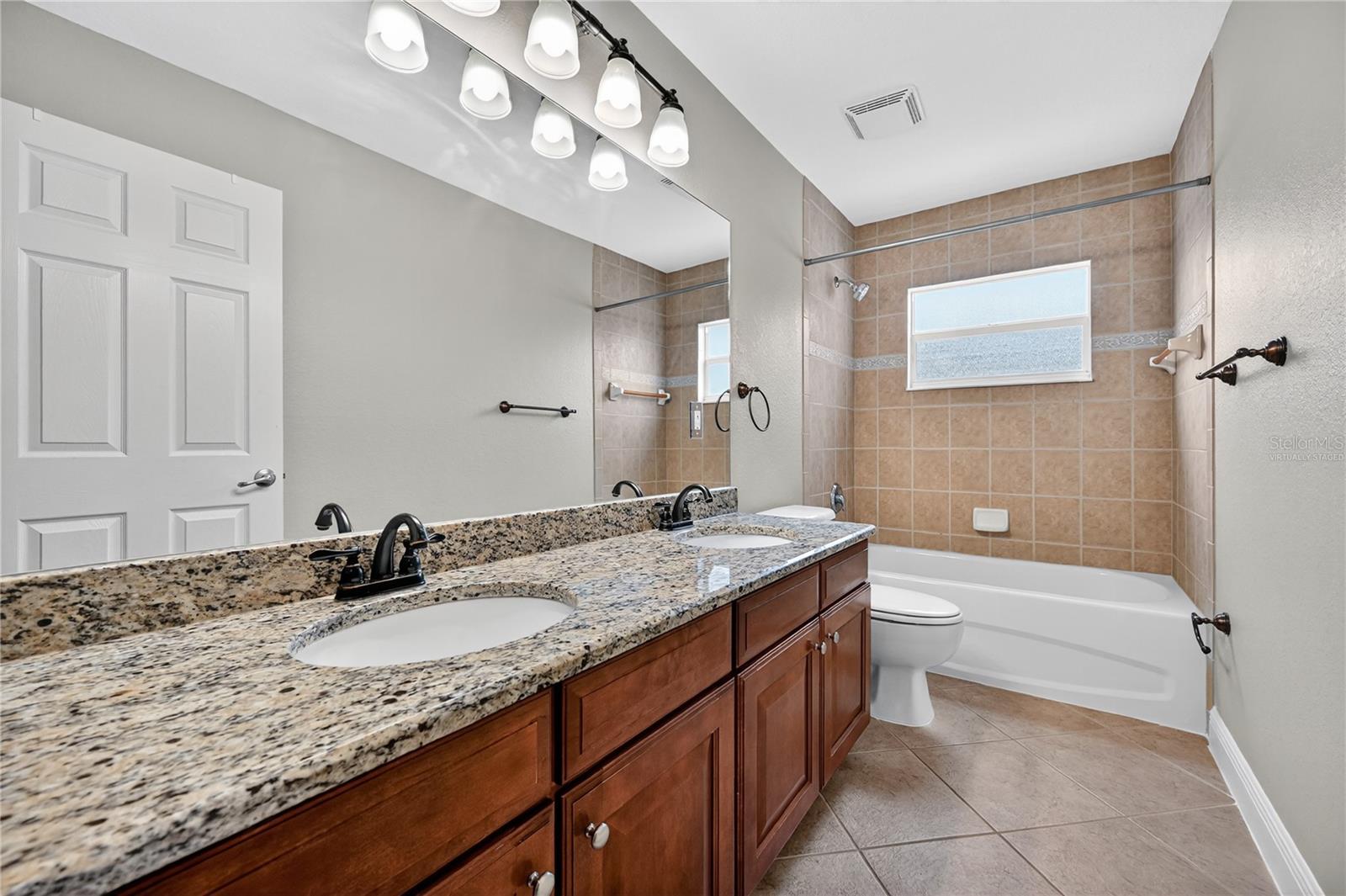 Image 51 of 60 For 13502 Loreo Court