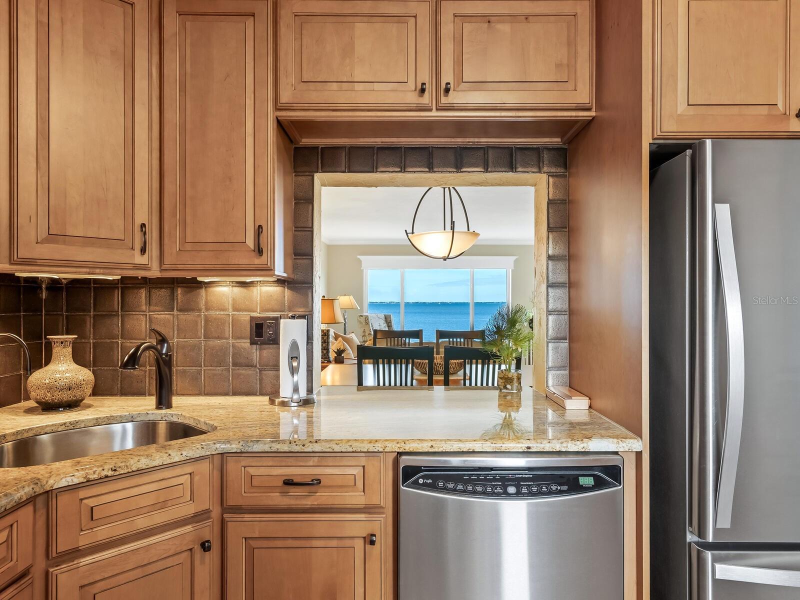 Image 14 of 40 For 4900 Gulf Of Mexico Drive 205