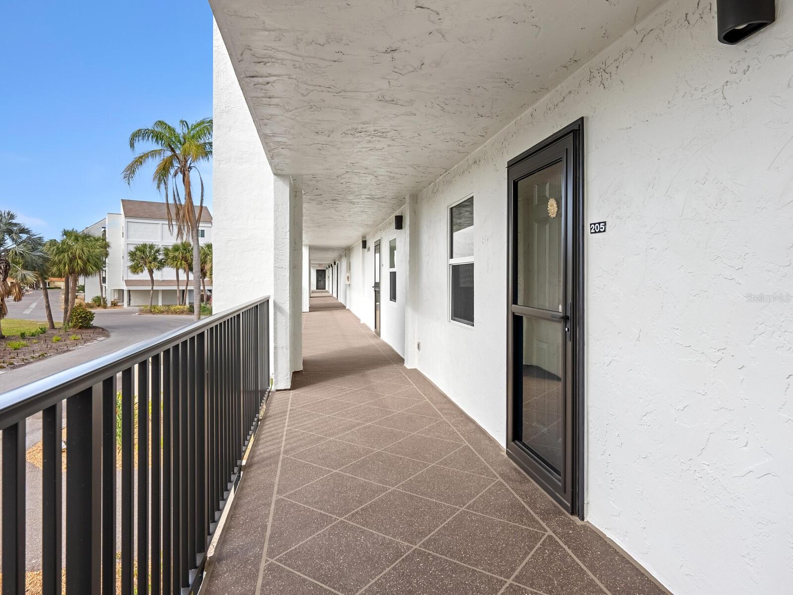 Image 4 of 40 For 4900 Gulf Of Mexico Drive 205