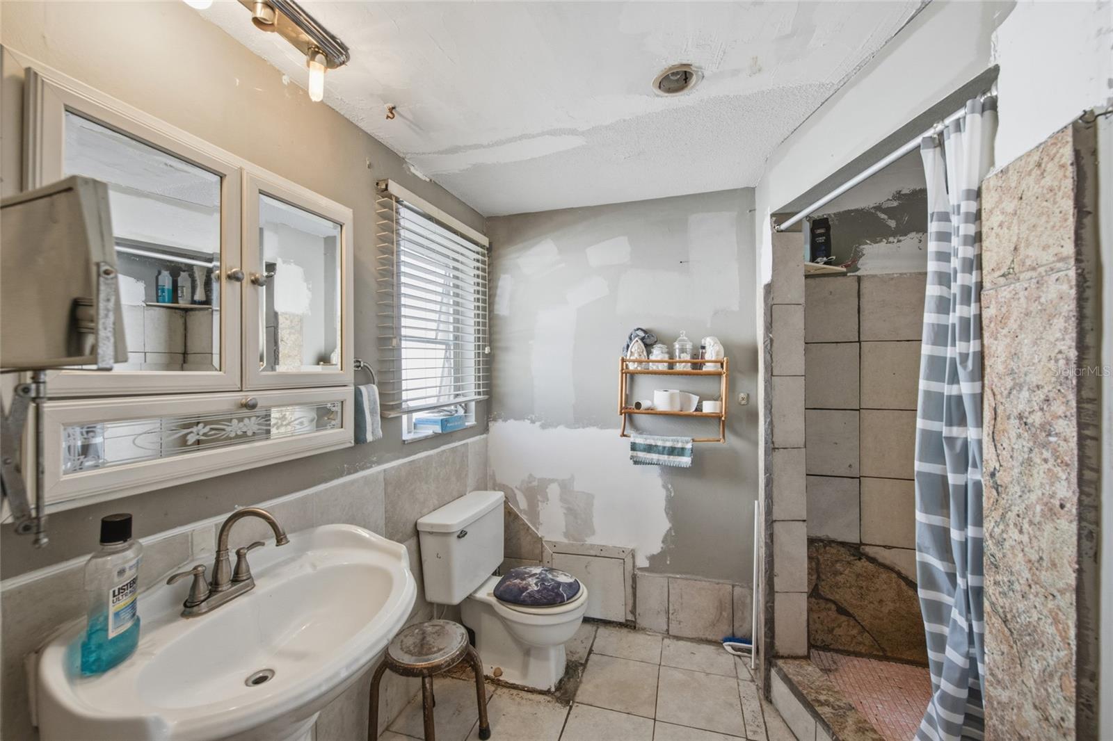 Image 19 of 29 For 3243 Mount Hope Street