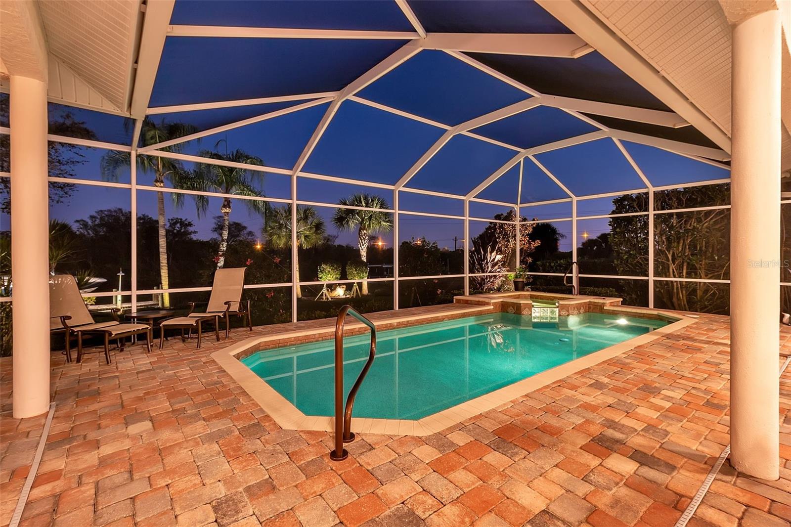 Image 13 of 50 For 1076 Ruisdael Circle