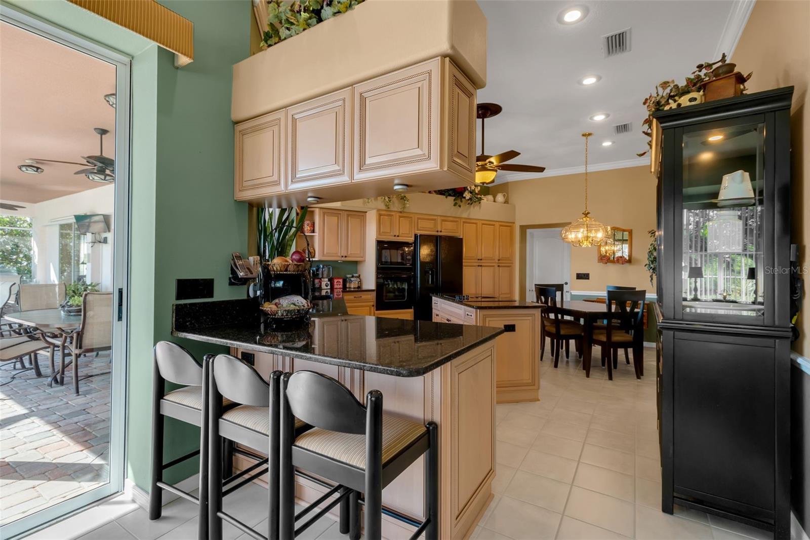 Image 23 of 50 For 1076 Ruisdael Circle