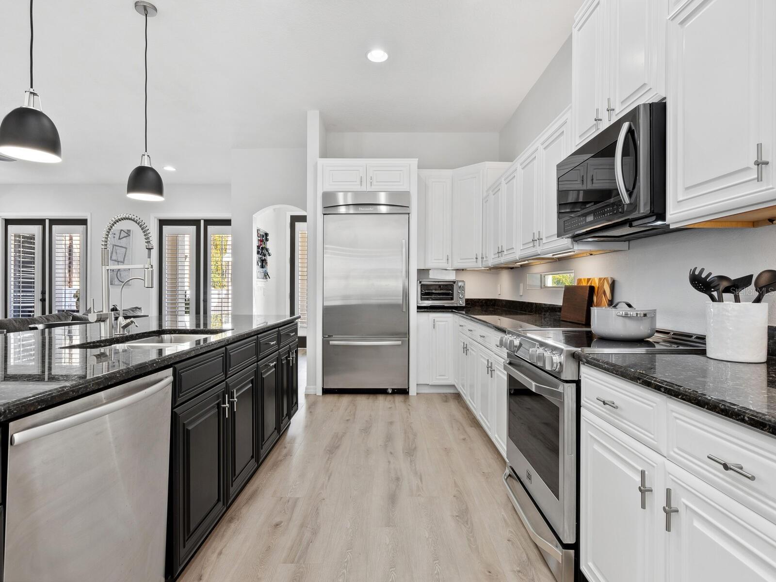 Image 13 of 47 For 2159 Hawthorne Street