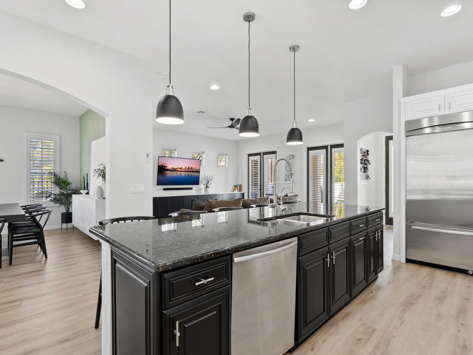 Image 14 of 47 For 2159 Hawthorne Street