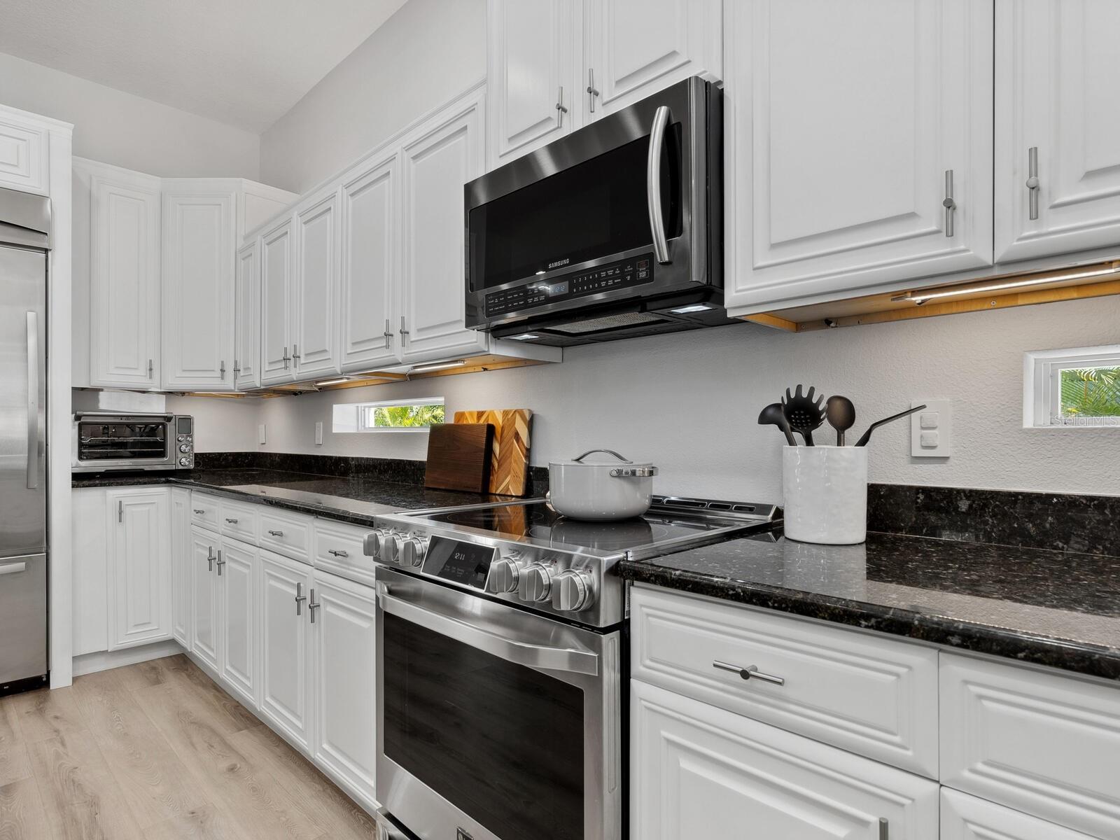 Image 15 of 47 For 2159 Hawthorne Street