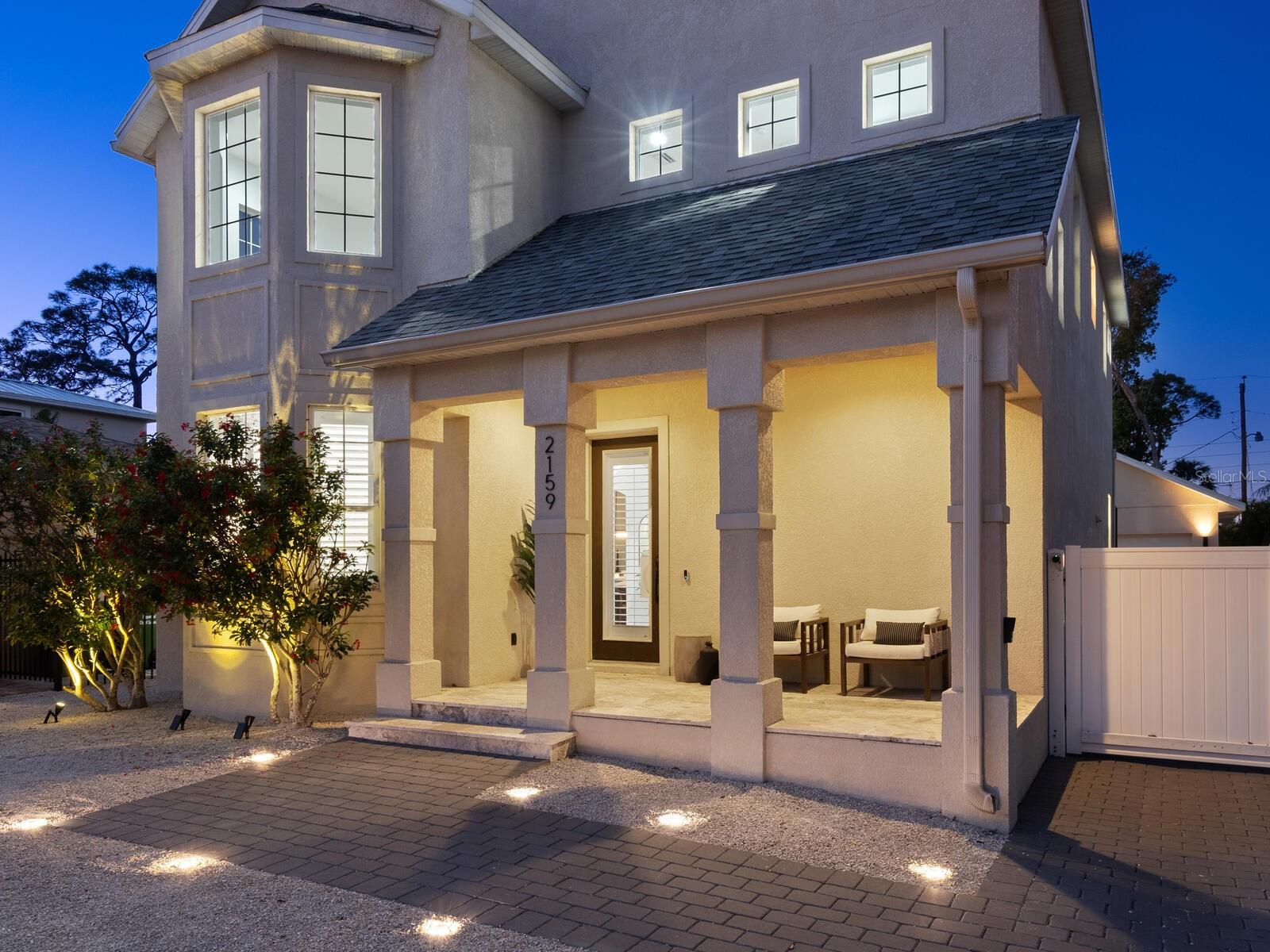 Image 2 of 47 For 2159 Hawthorne Street