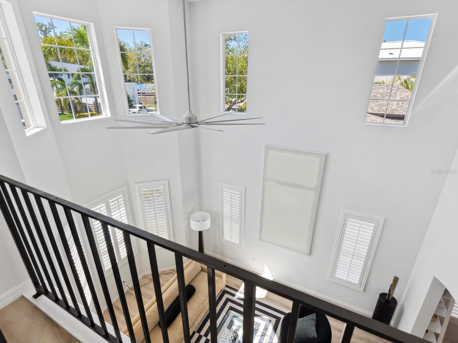 Image 21 of 47 For 2159 Hawthorne Street