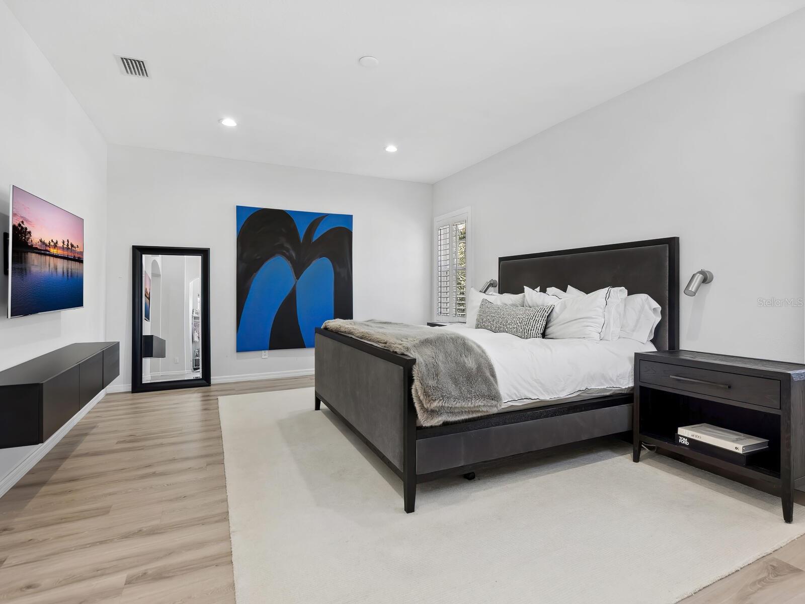 Image 22 of 47 For 2159 Hawthorne Street