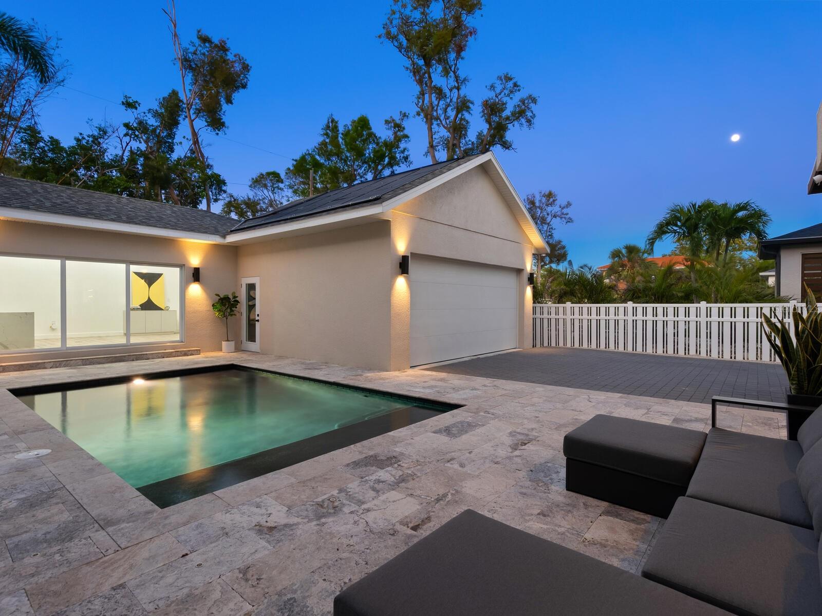 Image 30 of 47 For 2159 Hawthorne Street