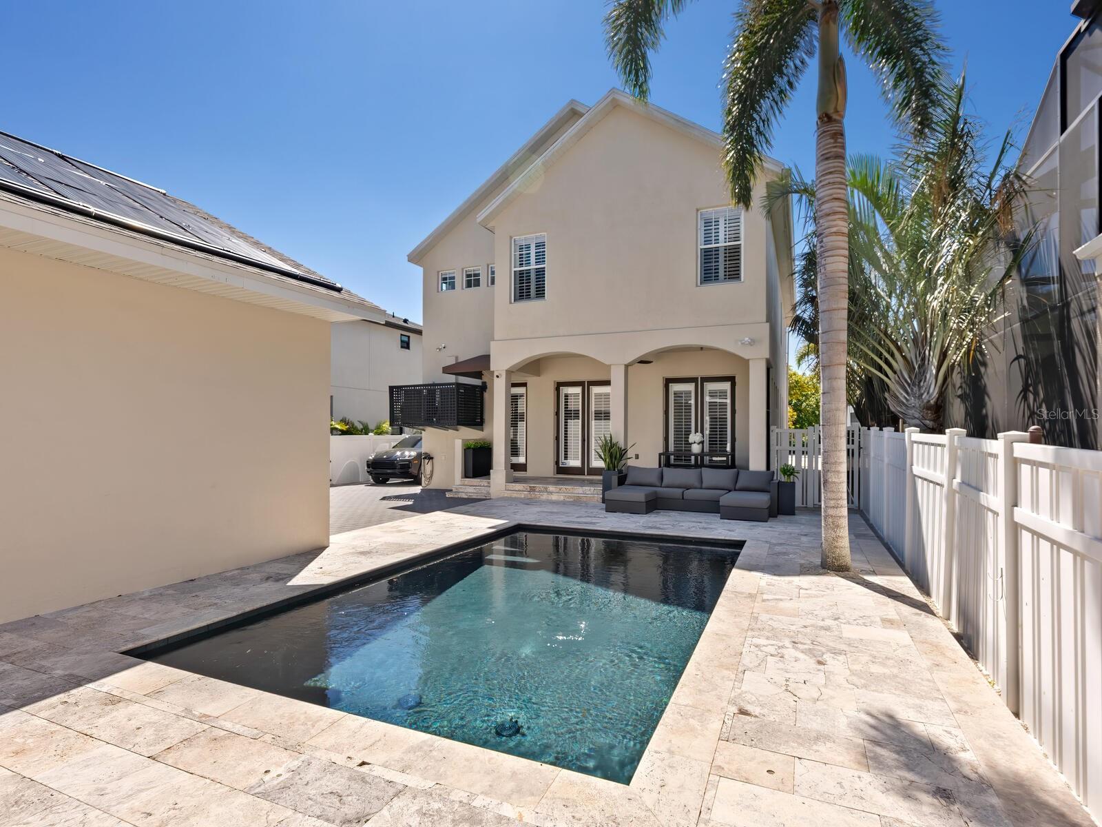 Image 36 of 47 For 2159 Hawthorne Street