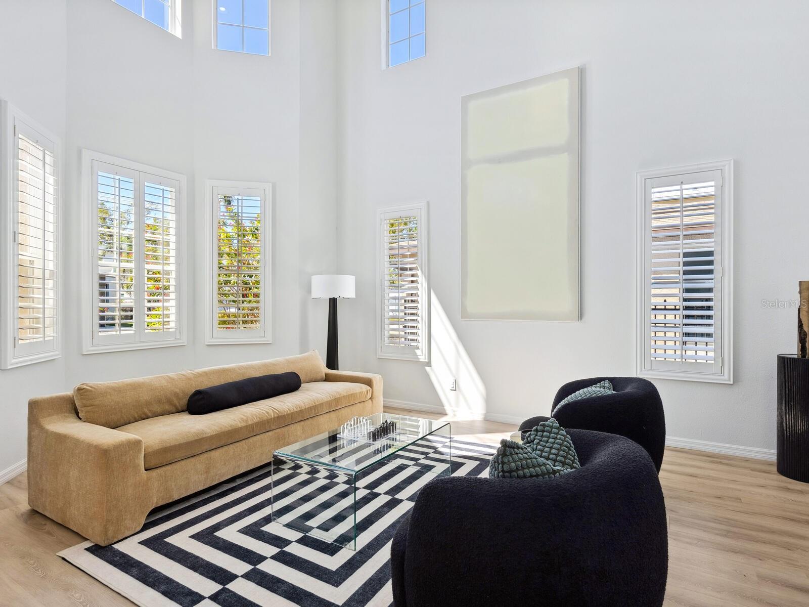 Image 6 of 47 For 2159 Hawthorne Street