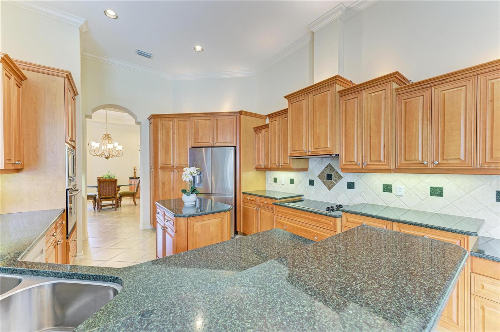 Image 38 of 100 For 7642 Tralee Way