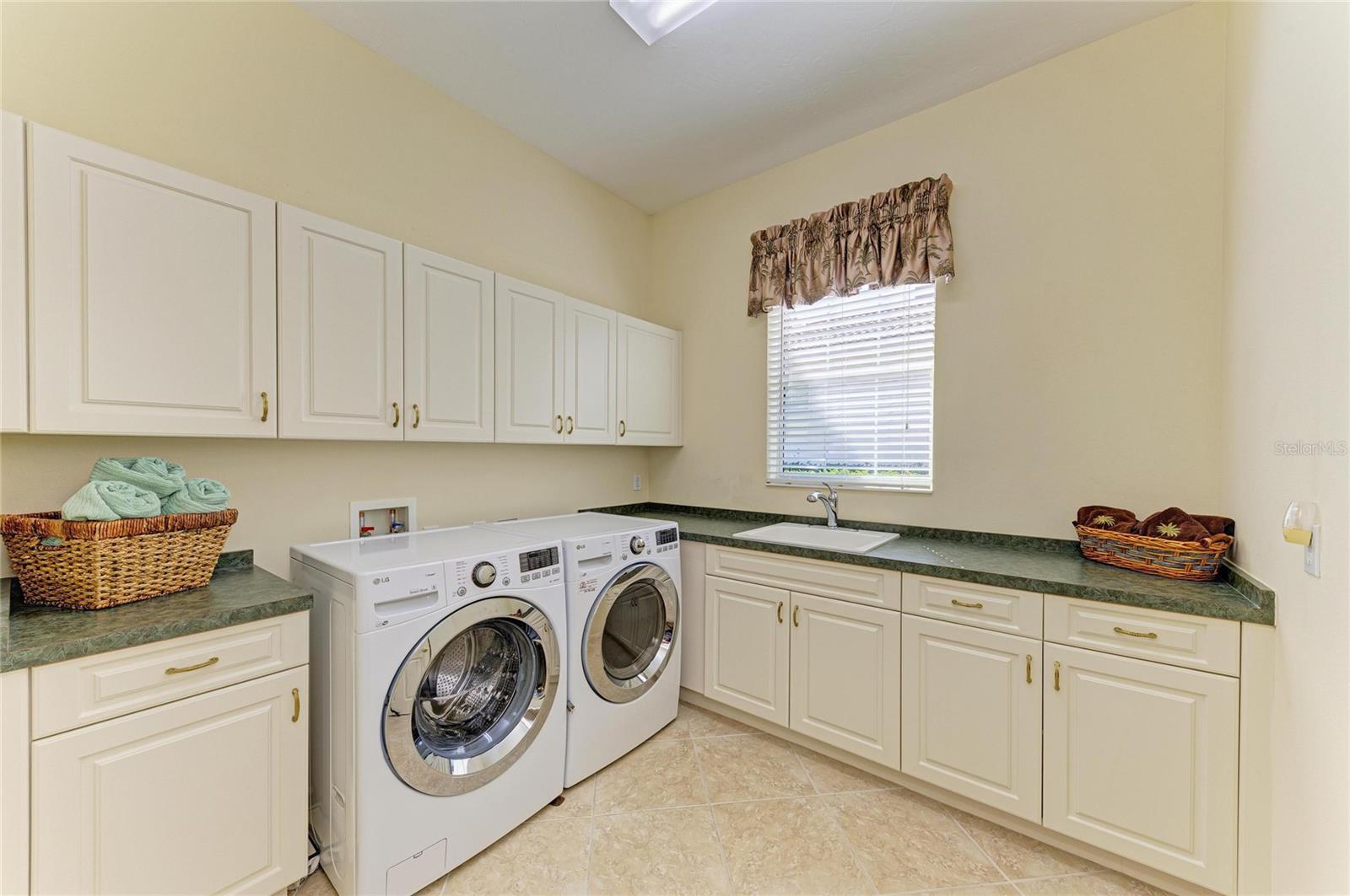 Image 75 of 100 For 7642 Tralee Way