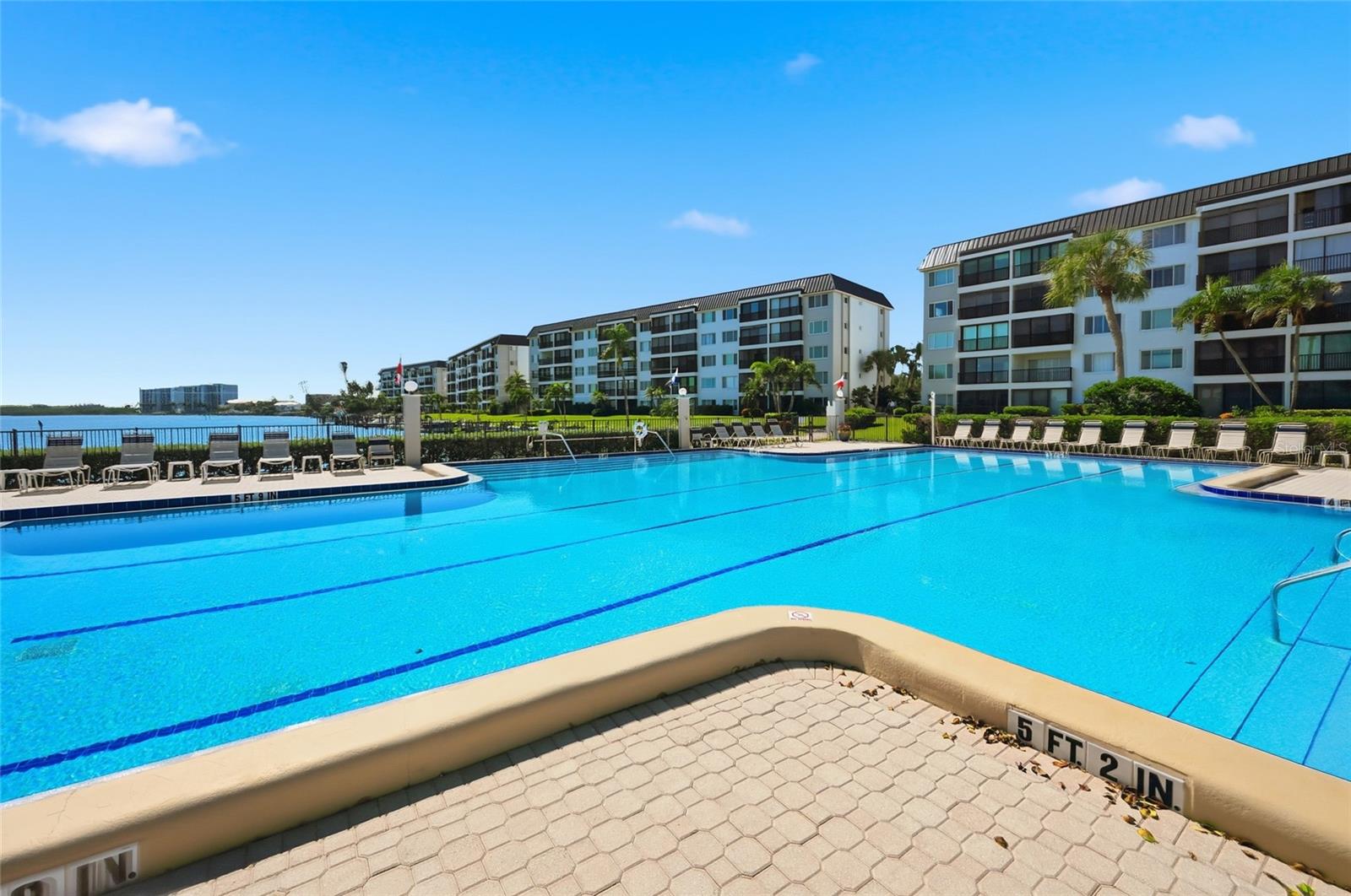 Image 53 of 82 For 8977 Midnight Pass Road 223