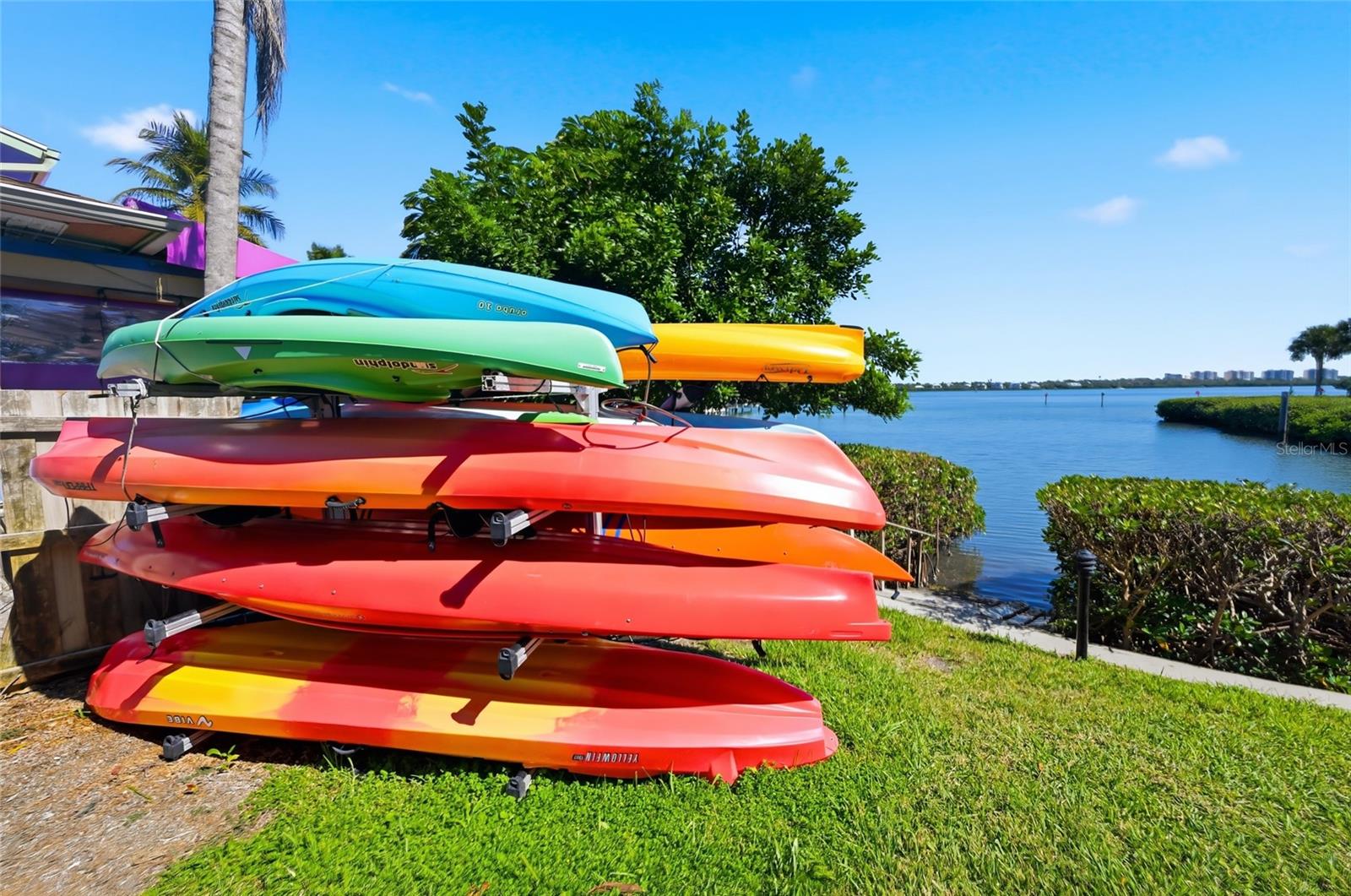 Image 56 of 82 For 8977 Midnight Pass Road 223