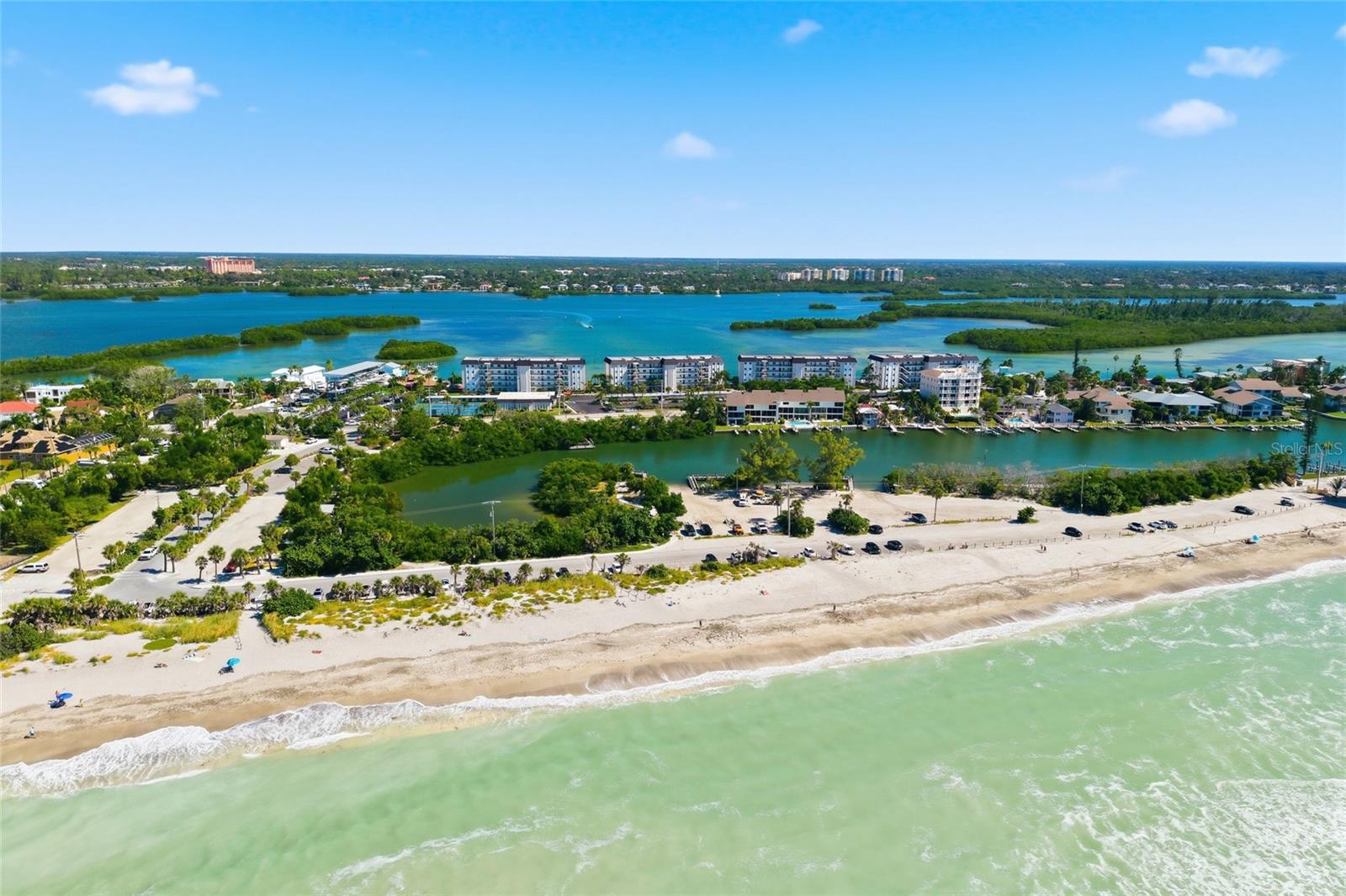 Image 68 of 82 For 8977 Midnight Pass Road 223