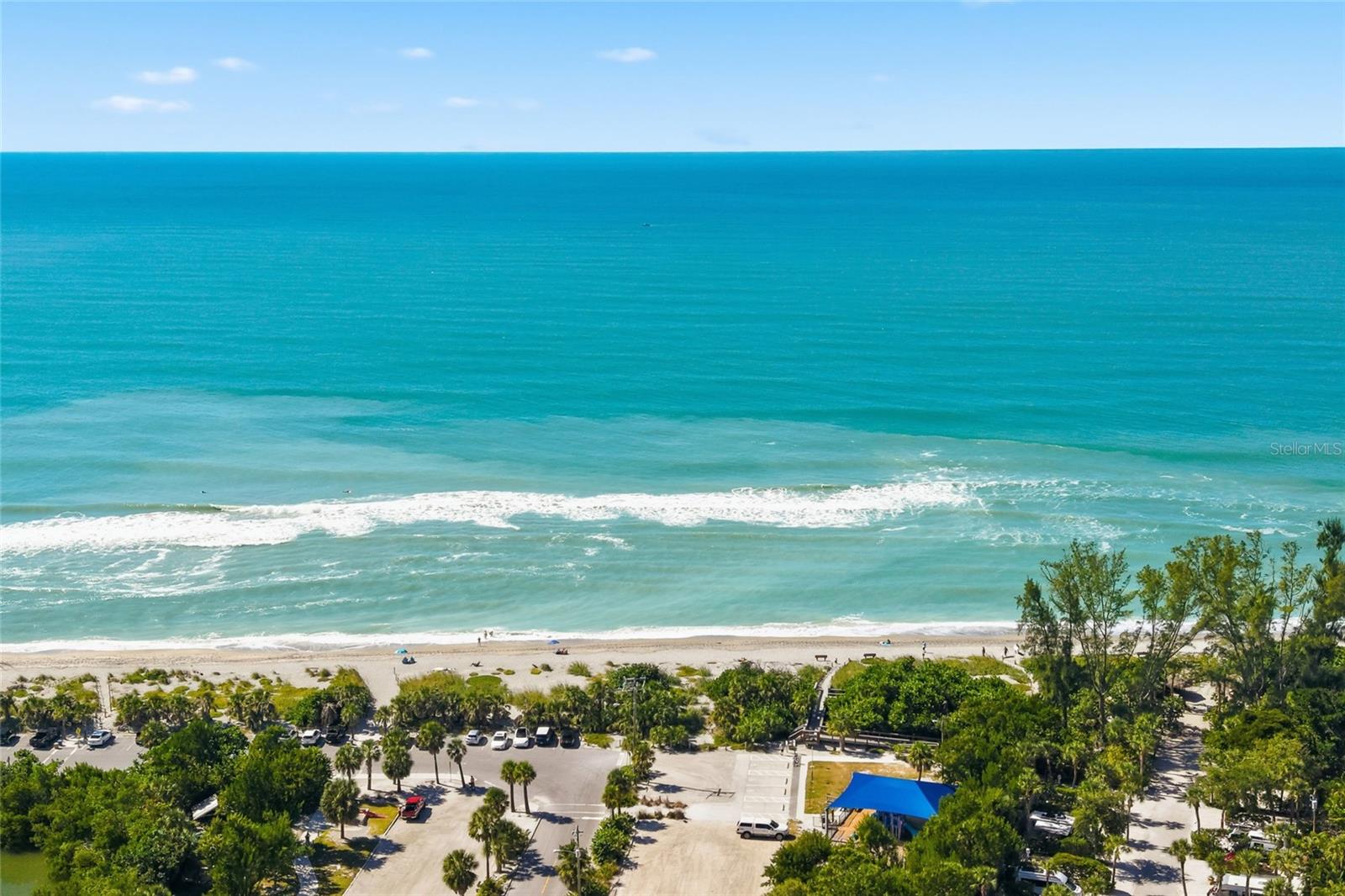 Image 71 of 82 For 8977 Midnight Pass Road 223