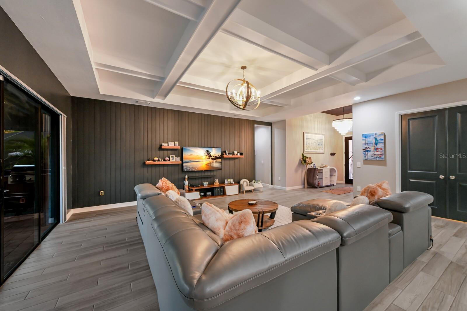 Image 14 of 95 For 16113 Tradewind Terrace