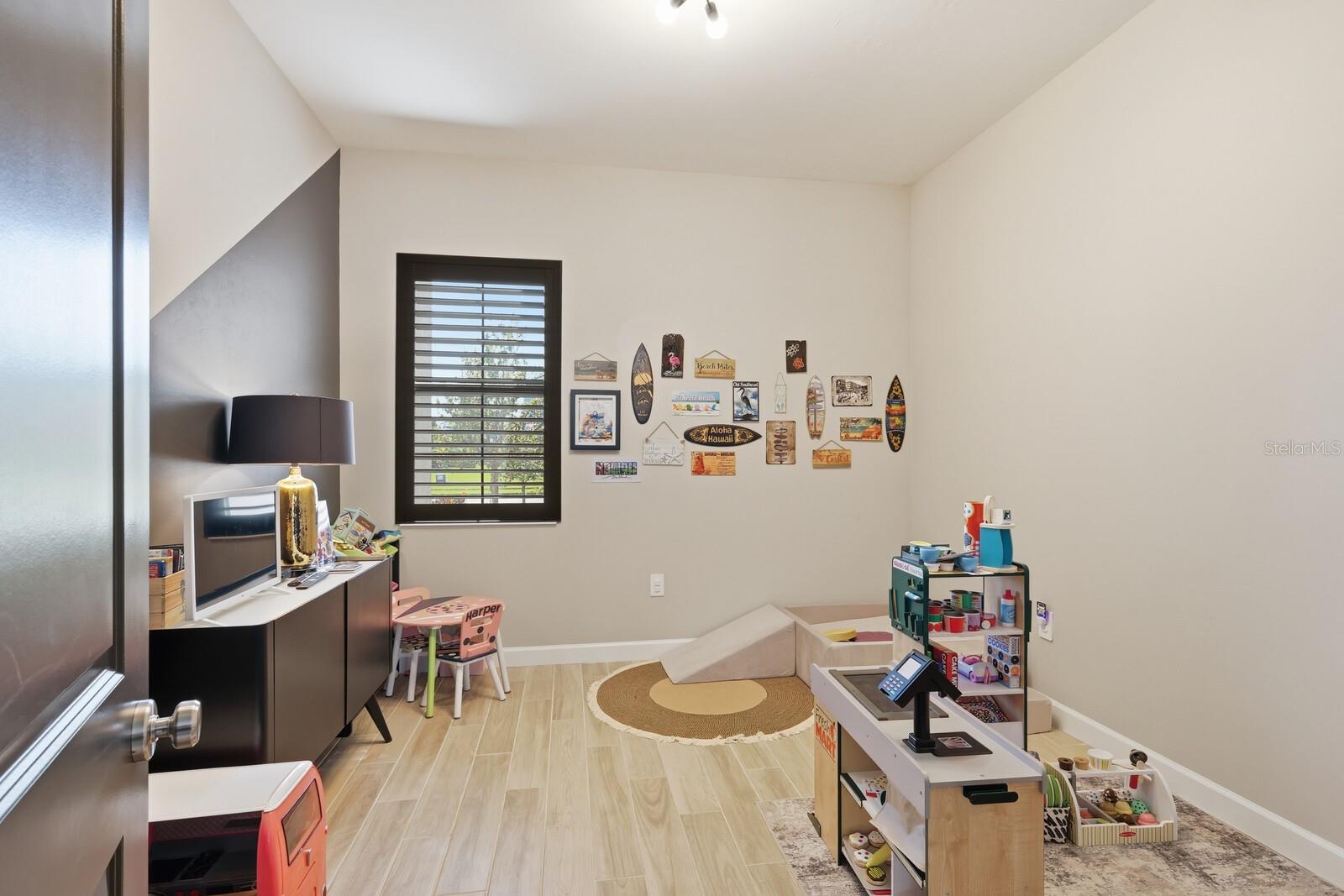 Image 44 of 95 For 16113 Tradewind Terrace