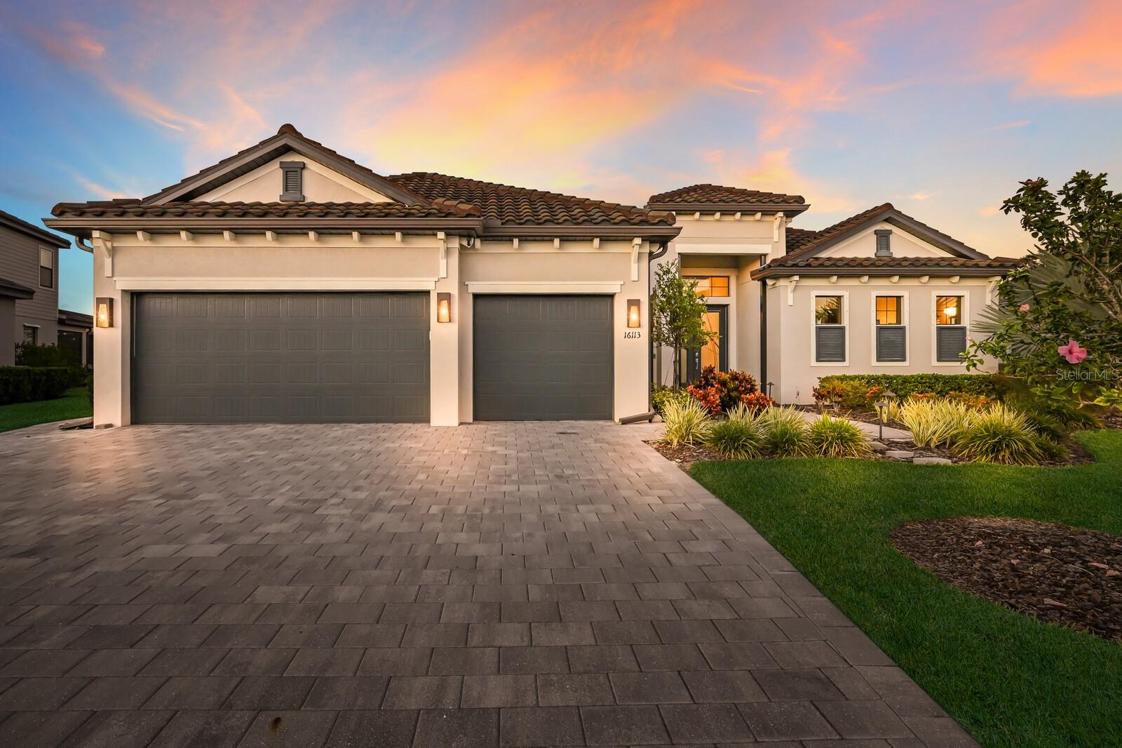 Image 6 of 95 For 16113 Tradewind Terrace