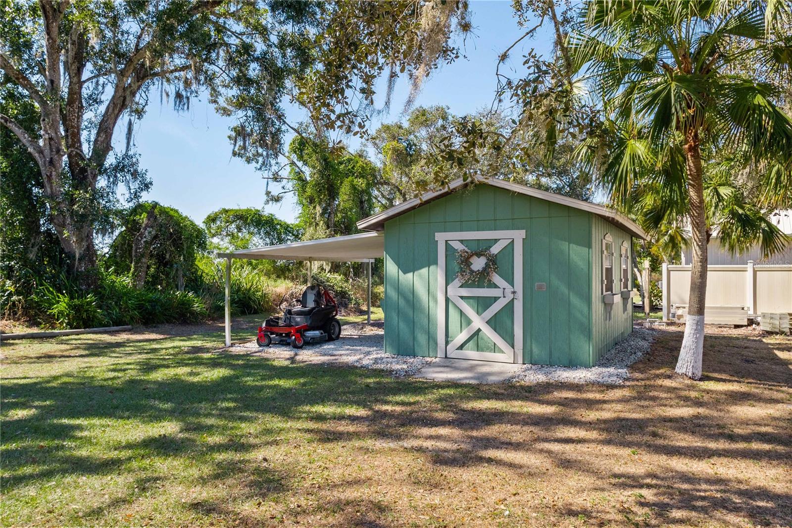 Image 29 of 37 For 3411 Davis Street