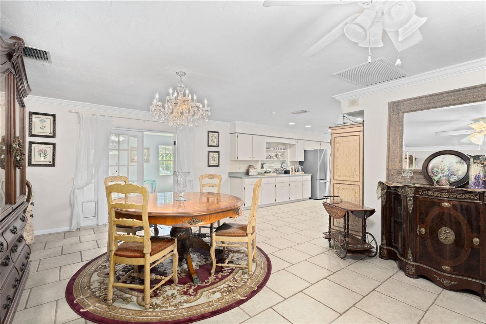 Image 8 of 37 For 3411 Davis Street