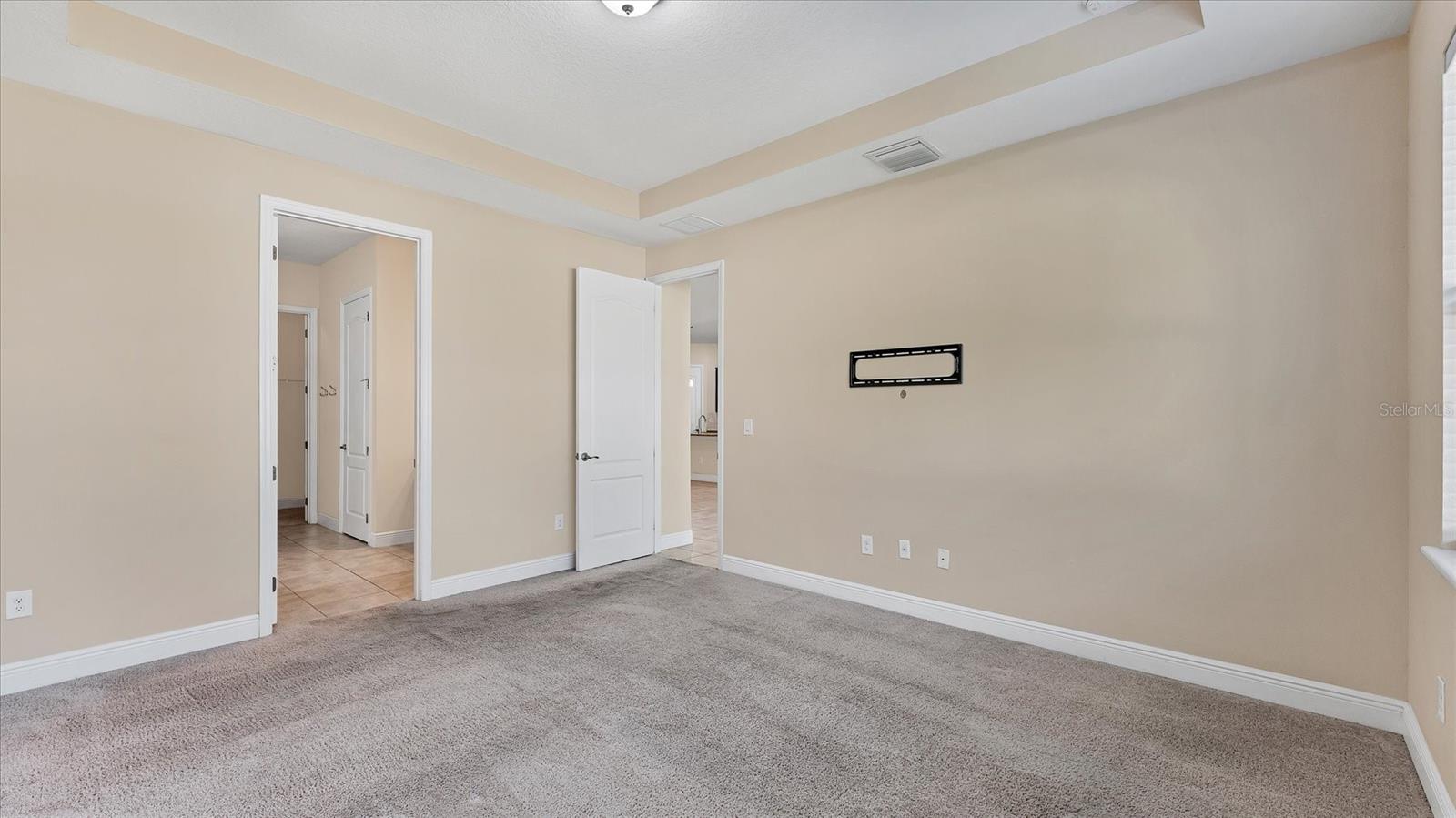 Image 25 of 59 For 5727 Title Row Drive