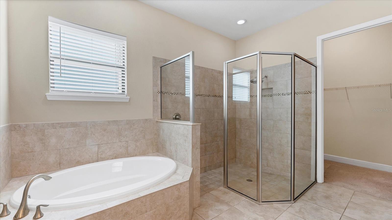 Image 28 of 59 For 5727 Title Row Drive